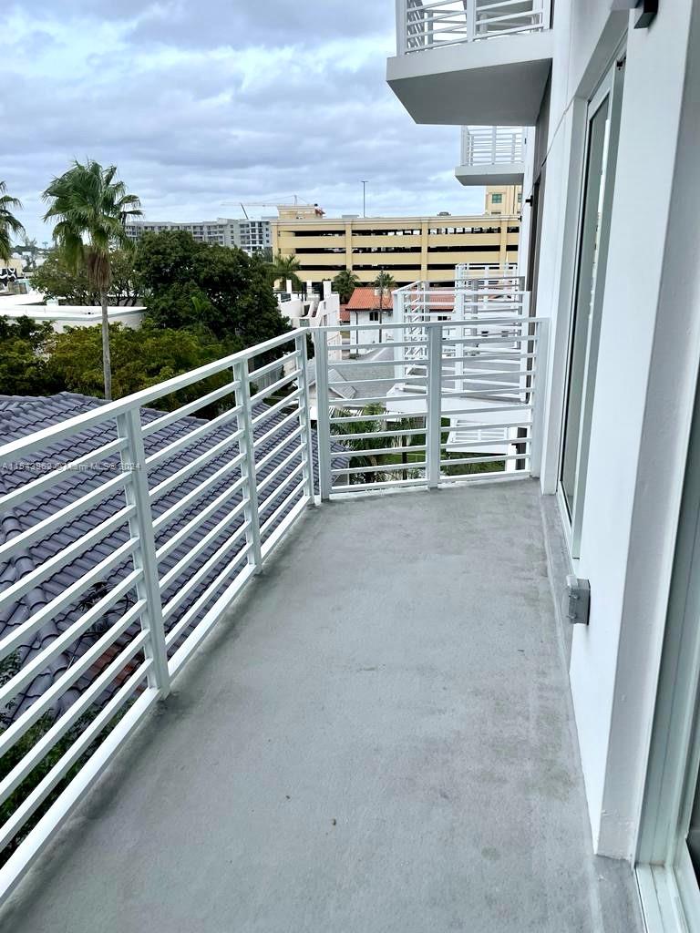 1938 Jackson St 403, Hollywood, Florida 33020, 1 Bedroom Bedrooms, ,1 BathroomBathrooms,Residential,For Sale,1938 Jackson St 403,A11543962