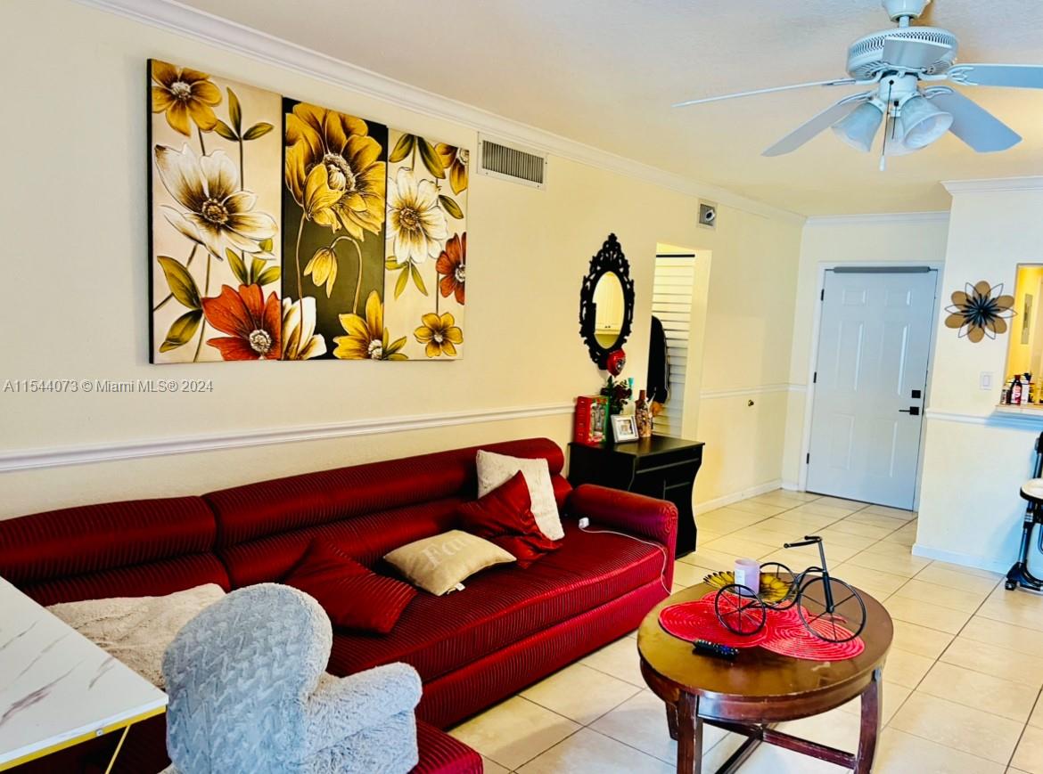 1939 Jefferson St 203, Hollywood, Florida 33020, 1 Bedroom Bedrooms, ,1 BathroomBathrooms,Residential,For Sale,1939 Jefferson St 203,A11544073