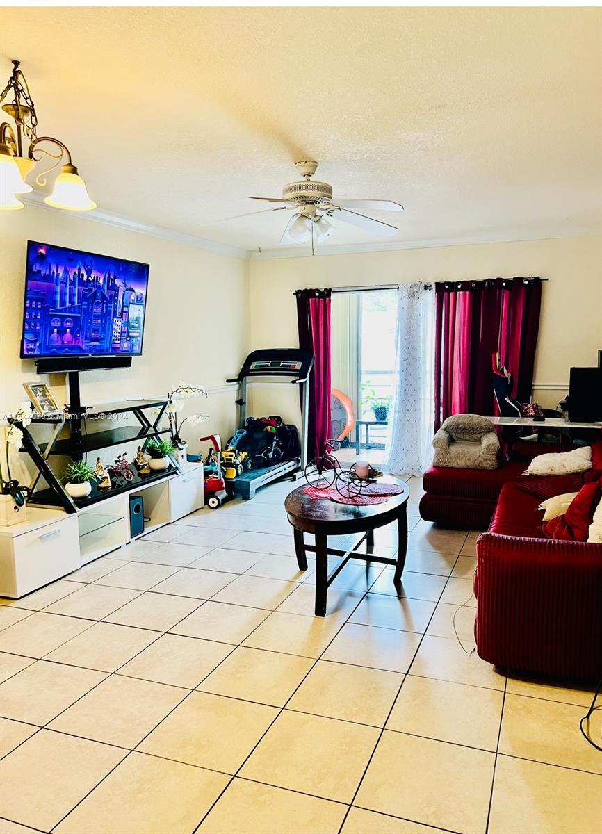 1939 Jefferson St 203, Hollywood, Florida 33020, 1 Bedroom Bedrooms, ,1 BathroomBathrooms,Residential,For Sale,1939 Jefferson St 203,A11544073
