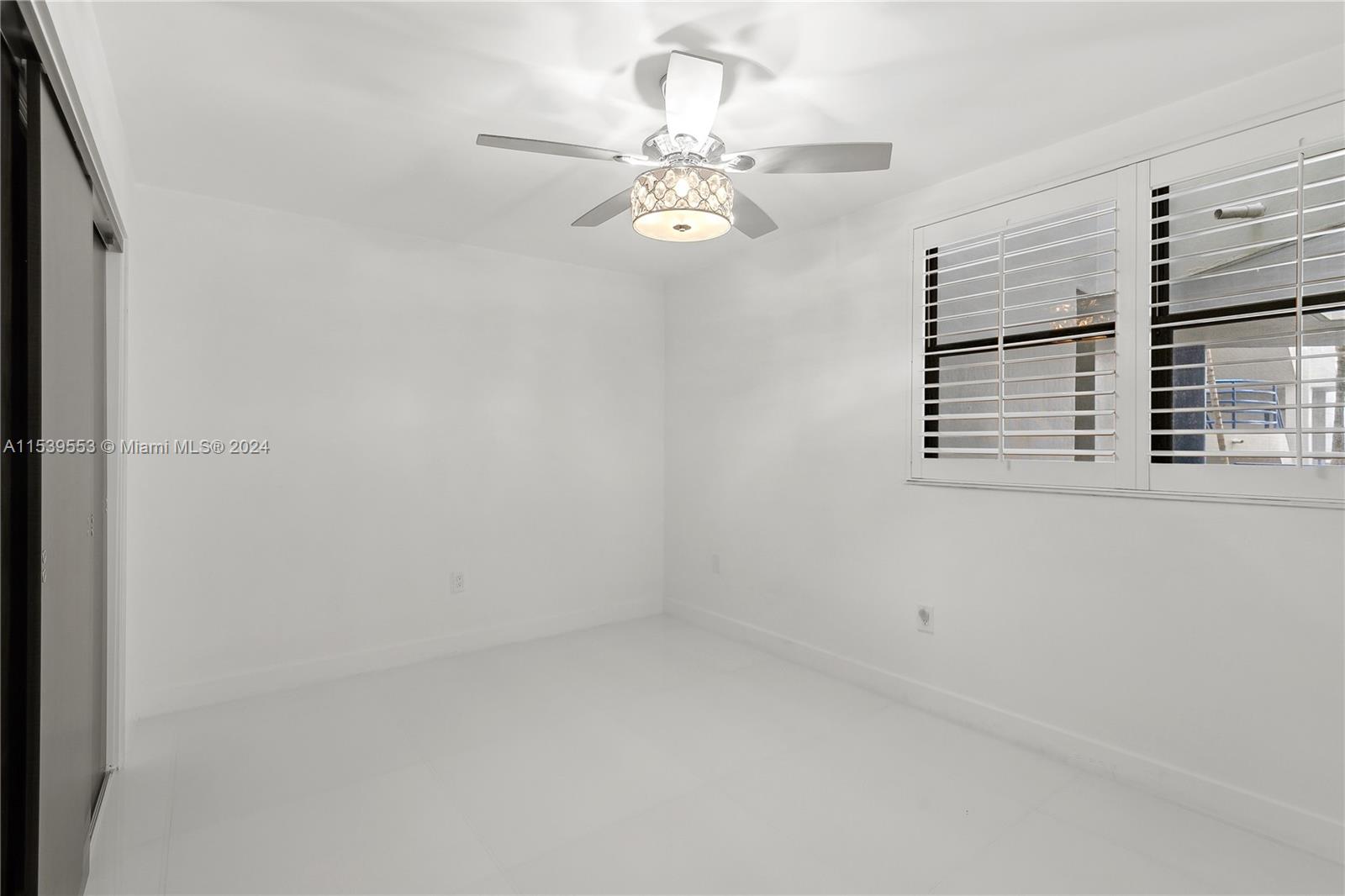 21085 NE 34th Ave 203-1, Aventura, Florida 33180, 2 Bedrooms Bedrooms, ,2 BathroomsBathrooms,Residential,For Sale,21085 NE 34th Ave 203-1,A11539553