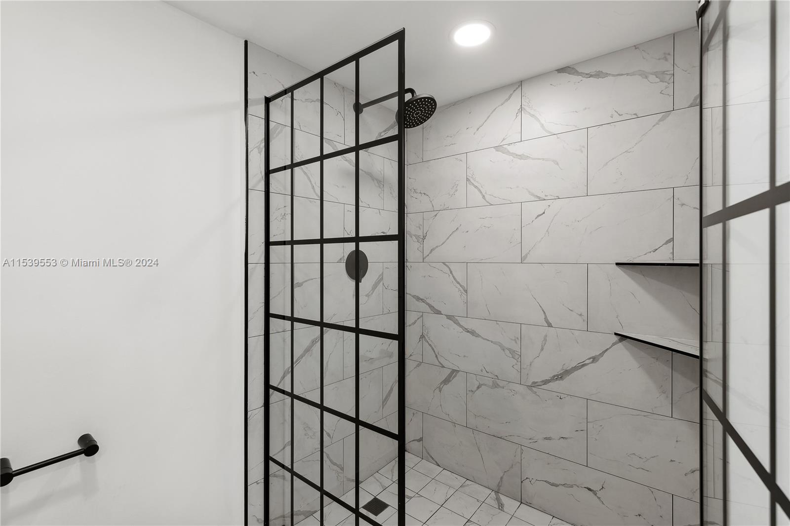 21085 NE 34th Ave 203-1, Aventura, Florida 33180, 2 Bedrooms Bedrooms, ,2 BathroomsBathrooms,Residential,For Sale,21085 NE 34th Ave 203-1,A11539553