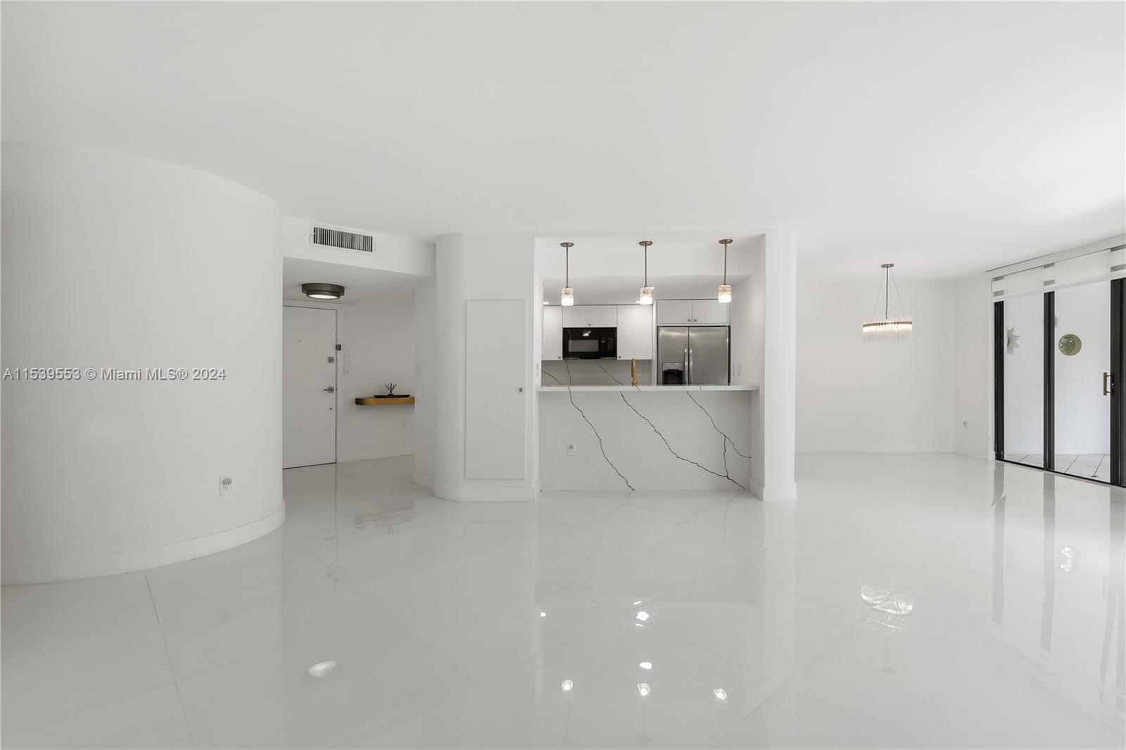 21085 NE 34th Ave 203-1, Aventura, Florida 33180, 2 Bedrooms Bedrooms, ,2 BathroomsBathrooms,Residential,For Sale,21085 NE 34th Ave 203-1,A11539553