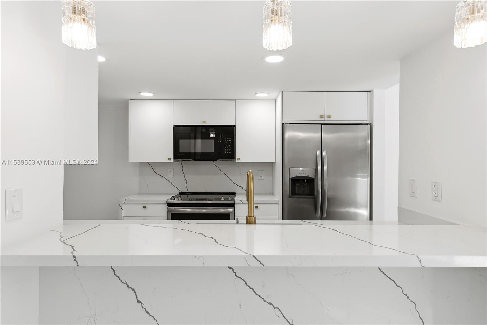 21085 NE 34th Ave 203-1, Aventura, Florida 33180, 2 Bedrooms Bedrooms, ,2 BathroomsBathrooms,Residential,For Sale,21085 NE 34th Ave 203-1,A11539553