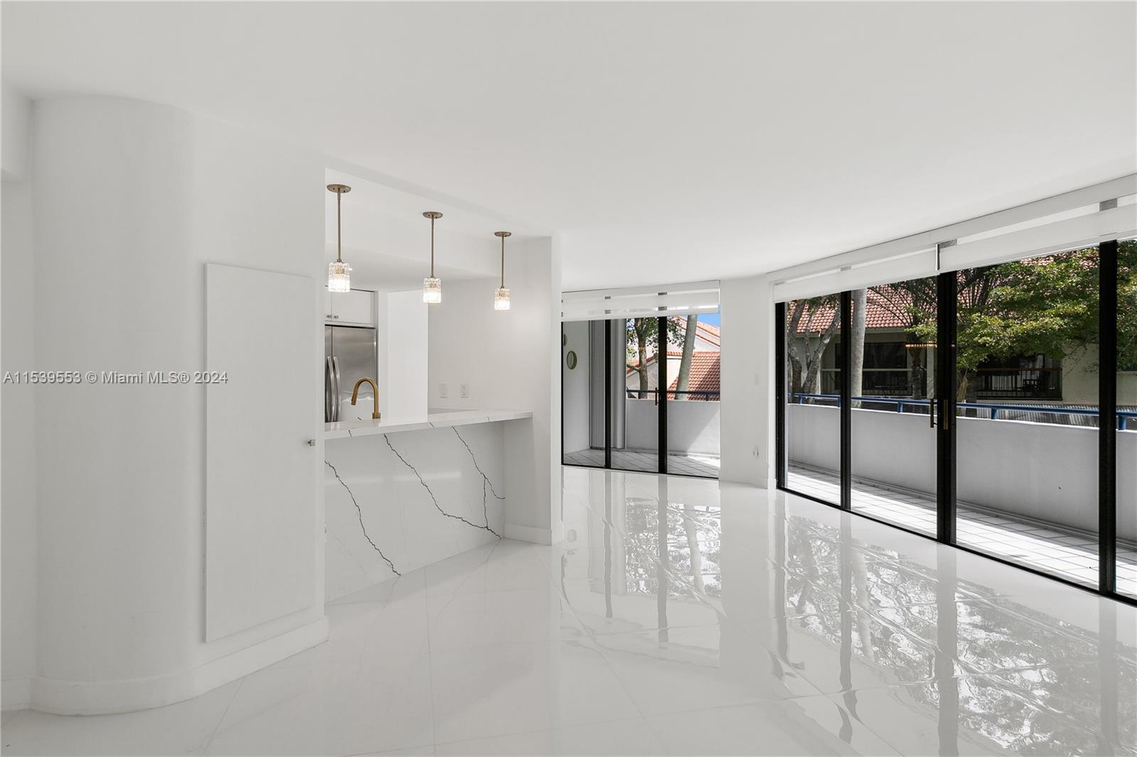 21085 NE 34th Ave 203-1, Aventura, Florida 33180, 2 Bedrooms Bedrooms, ,2 BathroomsBathrooms,Residential,For Sale,21085 NE 34th Ave 203-1,A11539553