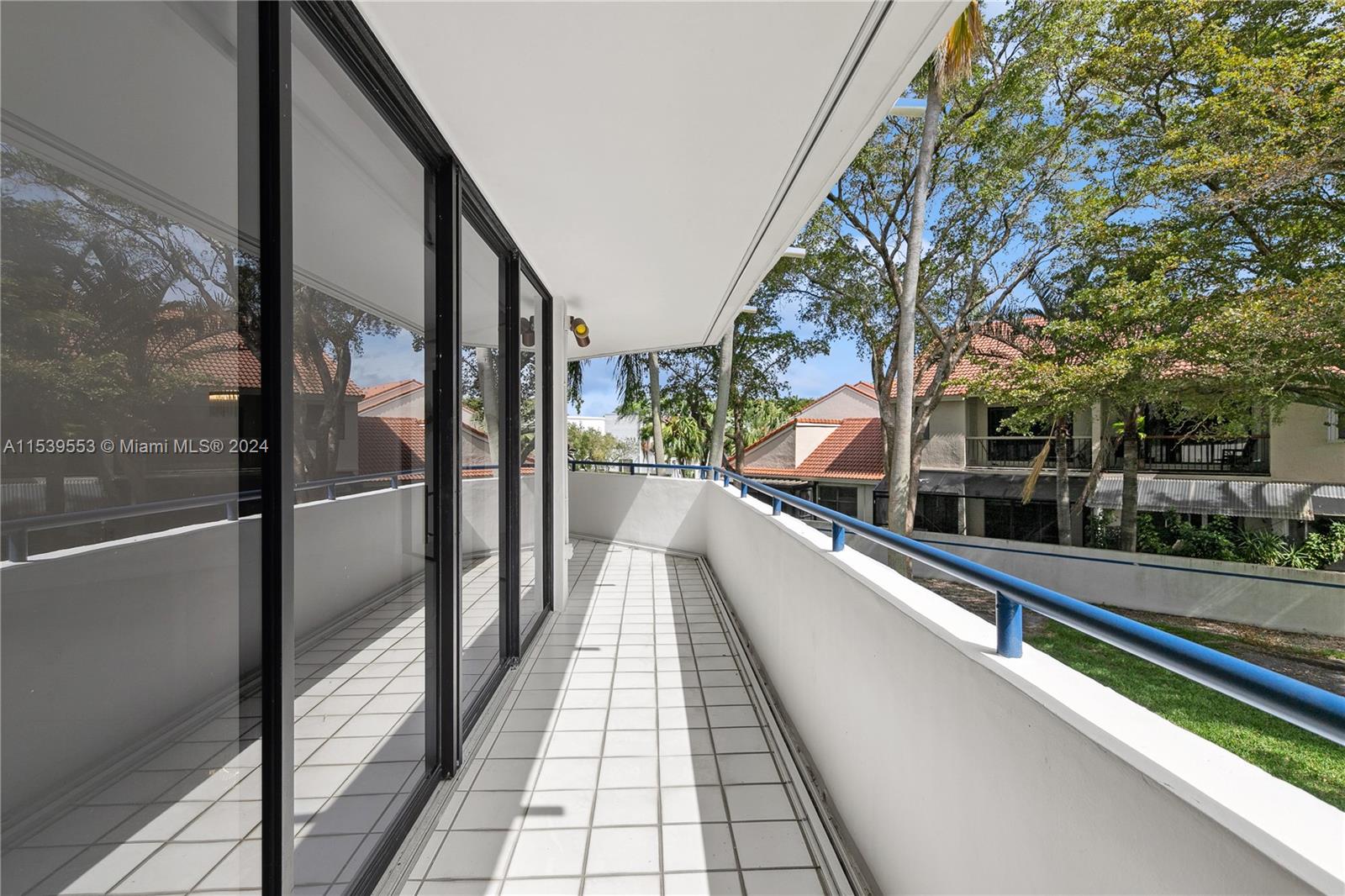 21085 NE 34th Ave 203-1, Aventura, Florida 33180, 2 Bedrooms Bedrooms, ,2 BathroomsBathrooms,Residential,For Sale,21085 NE 34th Ave 203-1,A11539553