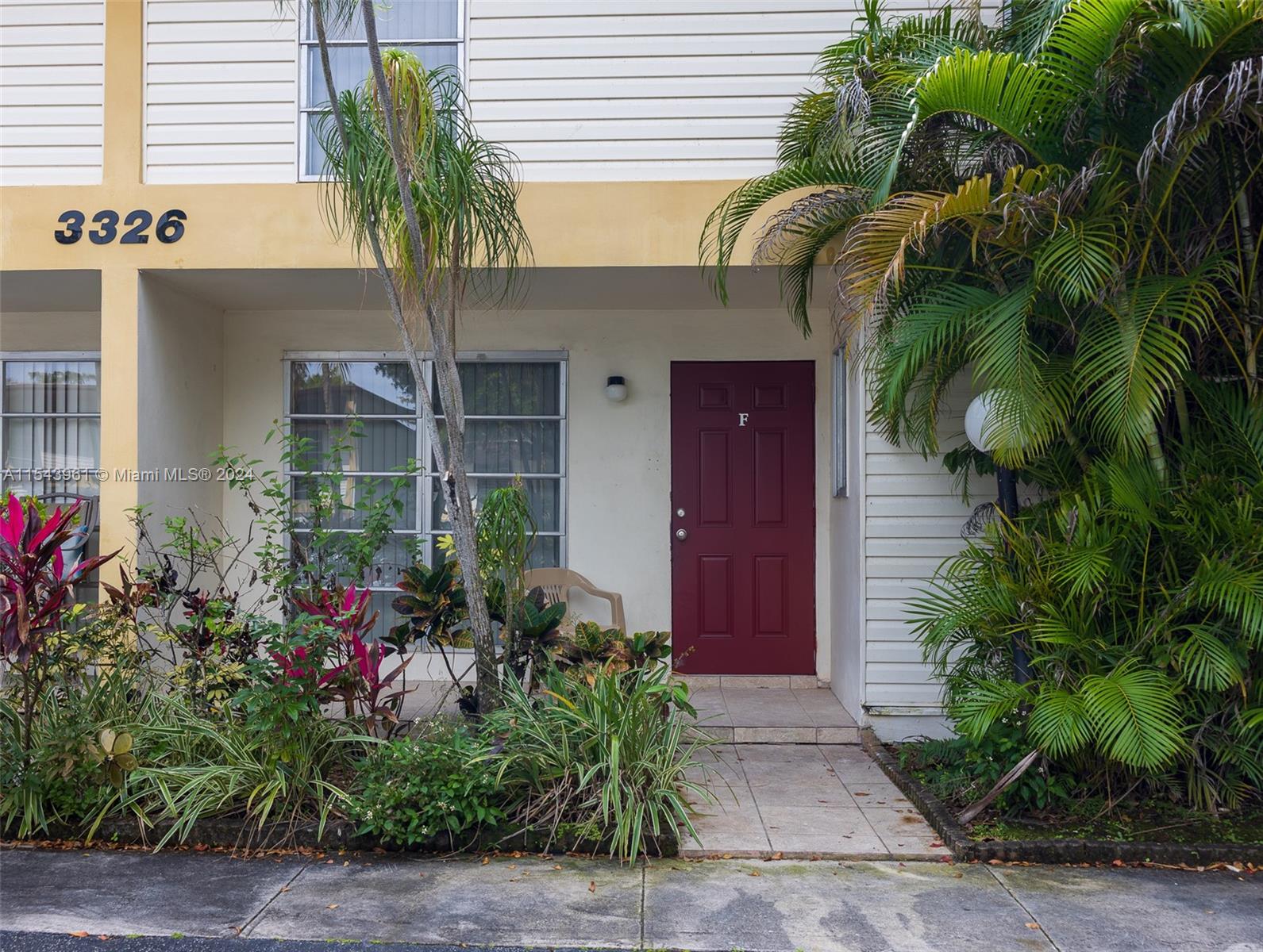 3326 Farragut St 6F, Hollywood, Florida 33021, 4 Bedrooms Bedrooms, ,2 BathroomsBathrooms,Residentiallease,For Rent,3326 Farragut St 6F,A11543961