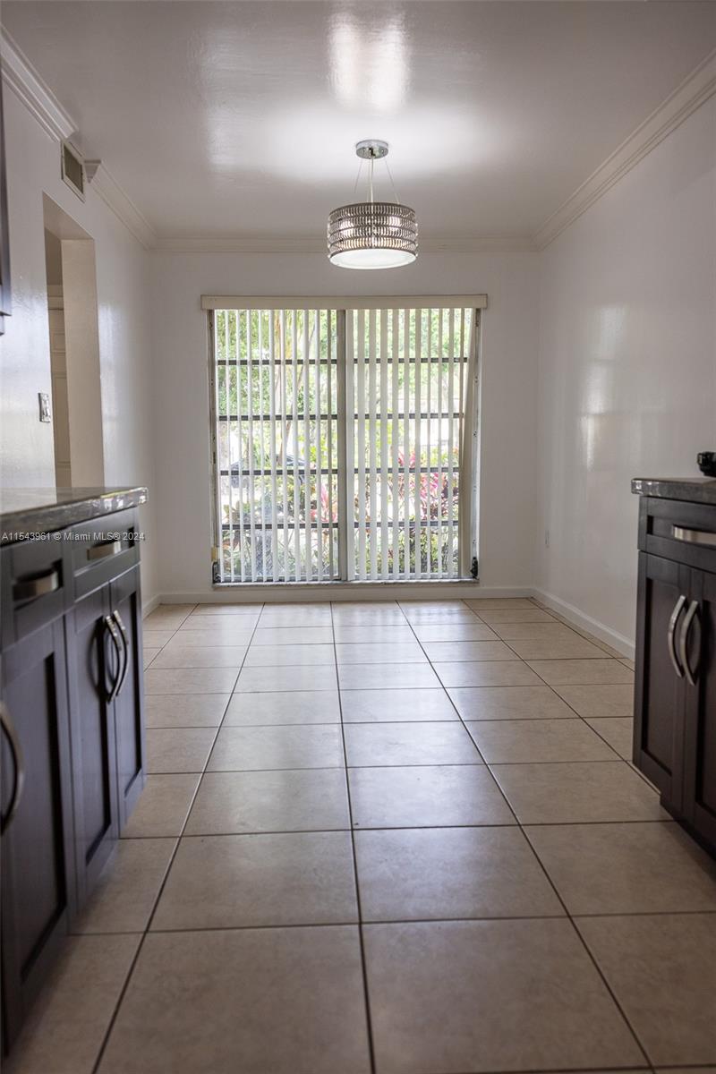 3326 Farragut St 6F, Hollywood, Florida 33021, 4 Bedrooms Bedrooms, ,2 BathroomsBathrooms,Residentiallease,For Rent,3326 Farragut St 6F,A11543961