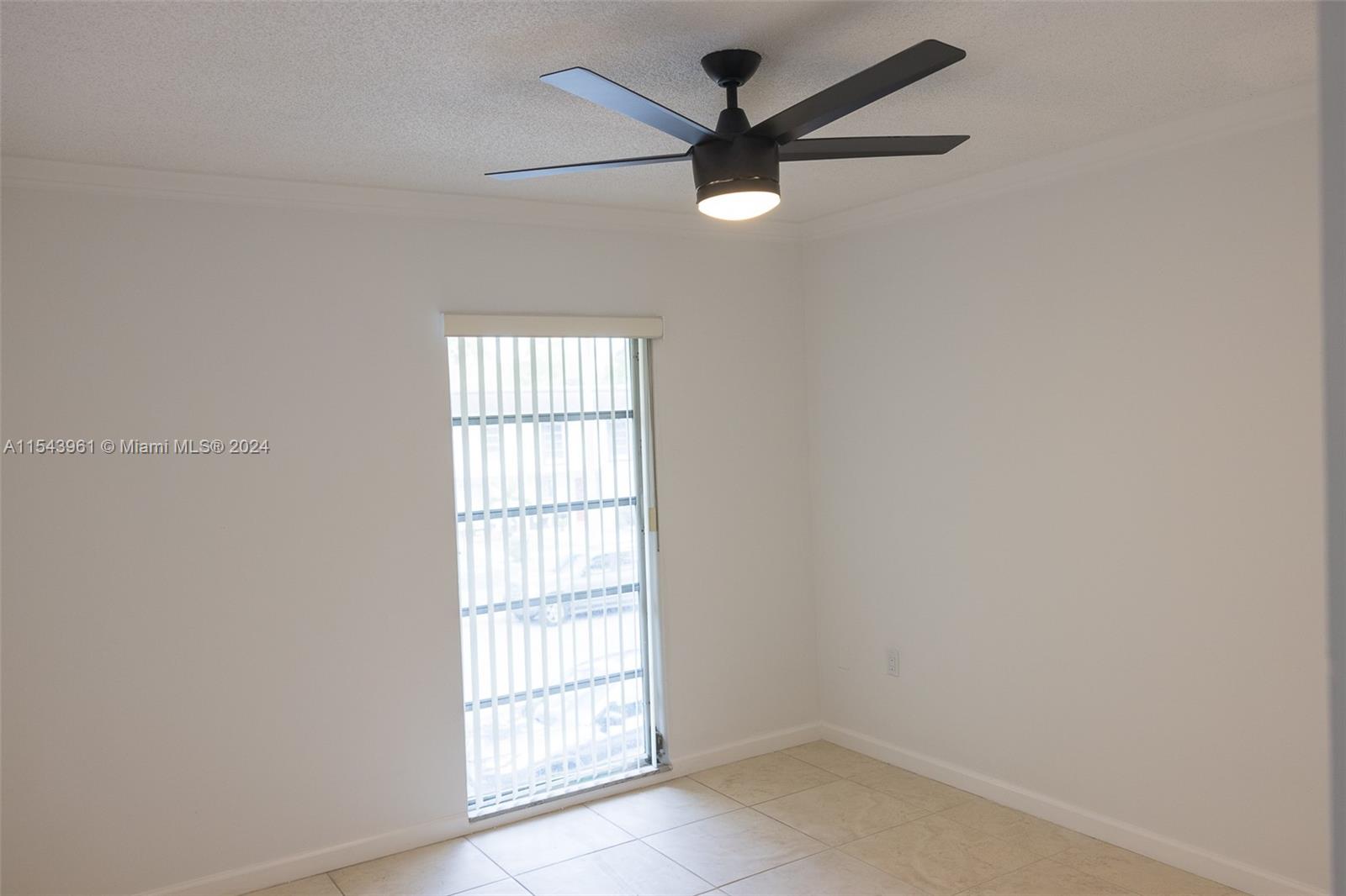 3326 Farragut St 6F, Hollywood, Florida 33021, 4 Bedrooms Bedrooms, ,2 BathroomsBathrooms,Residentiallease,For Rent,3326 Farragut St 6F,A11543961