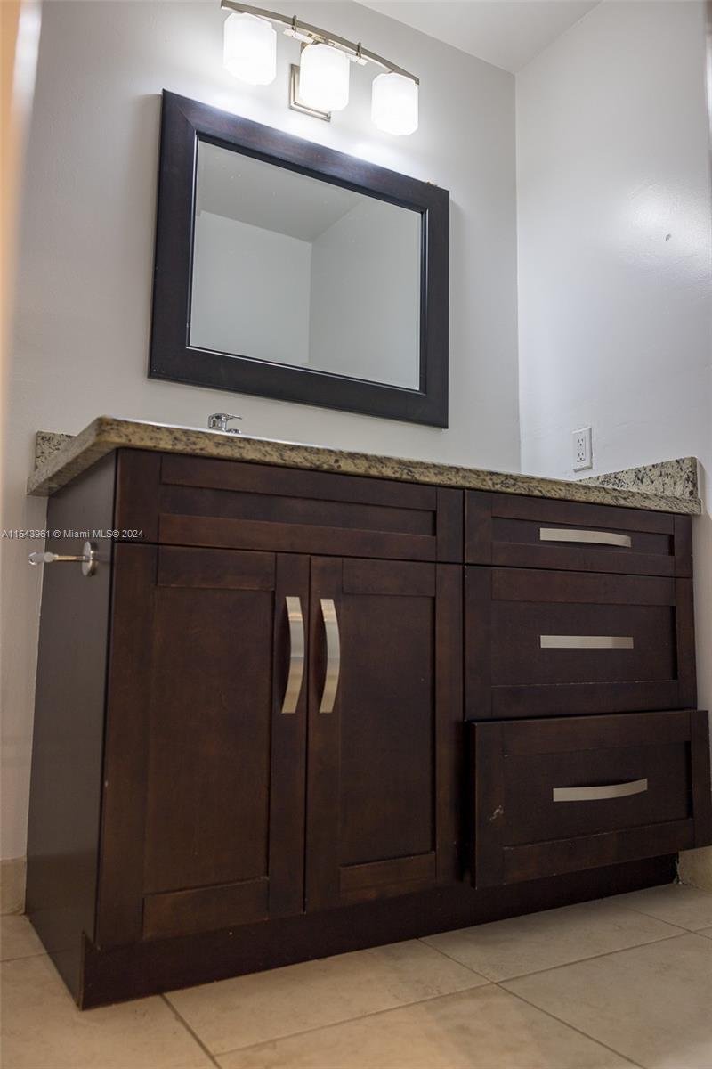 3326 Farragut St 6F, Hollywood, Florida 33021, 4 Bedrooms Bedrooms, ,2 BathroomsBathrooms,Residentiallease,For Rent,3326 Farragut St 6F,A11543961