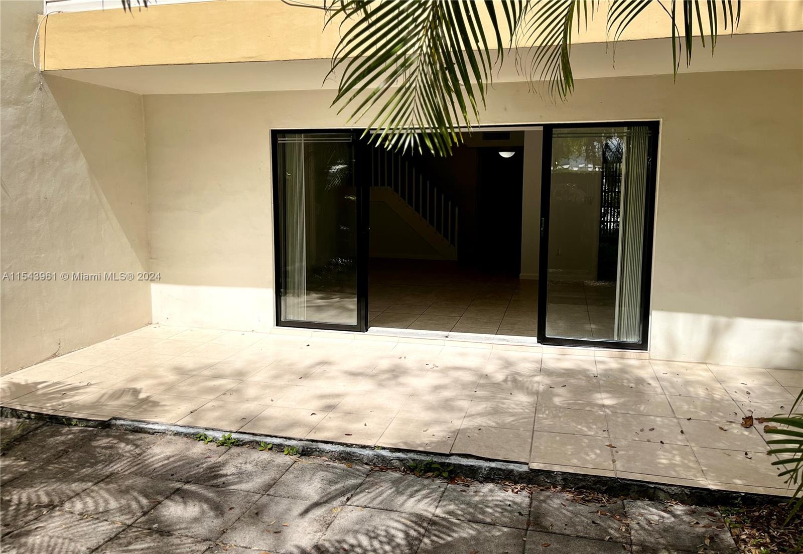 3326 Farragut St 6F, Hollywood, Florida 33021, 4 Bedrooms Bedrooms, ,2 BathroomsBathrooms,Residentiallease,For Rent,3326 Farragut St 6F,A11543961