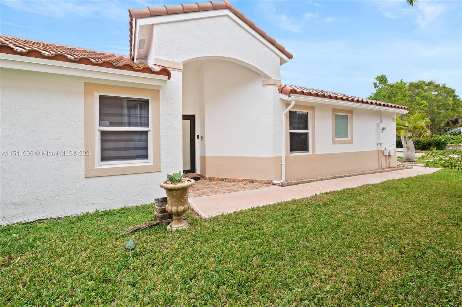 2048 208th Way, Pembroke Pines, FL, 33029 United States, 4 Bedrooms Bedrooms, ,2 BathroomsBathrooms,Residential,For Sale,208th Way,A11544036