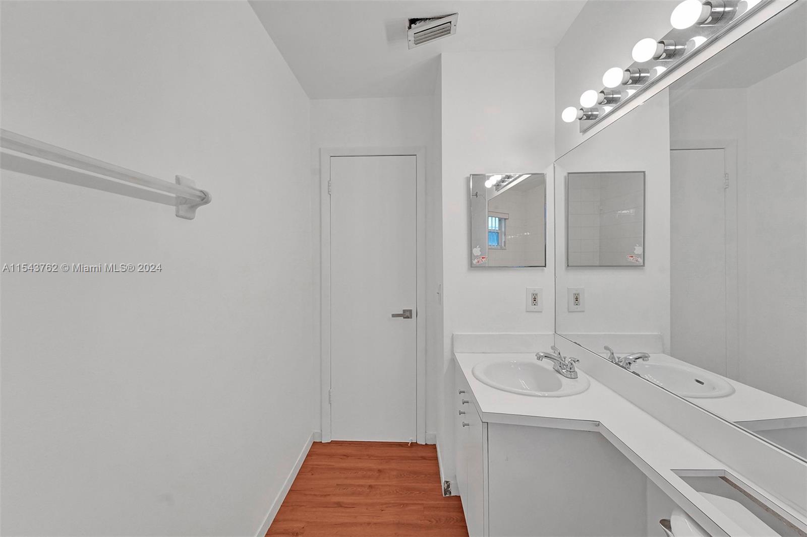 6980 NW 173rd Dr 608, Hialeah, Florida 33015, 2 Bedrooms Bedrooms, ,2 BathroomsBathrooms,Residentiallease,For Rent,6980 NW 173rd Dr 608,A11543762