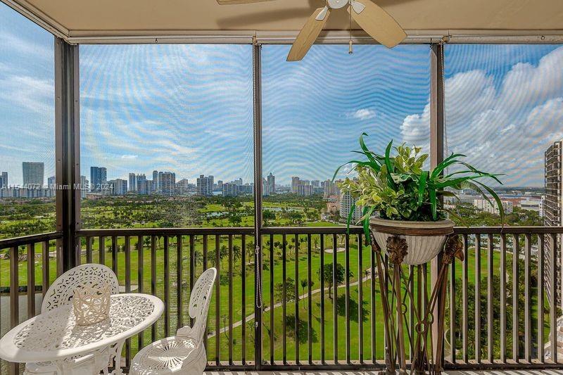 20379 W Country Club Dr 2135, Aventura, Florida 33180, 1 Bedroom Bedrooms, ,1 BathroomBathrooms,Residential,For Sale,20379 W Country Club Dr 2135,A11544072