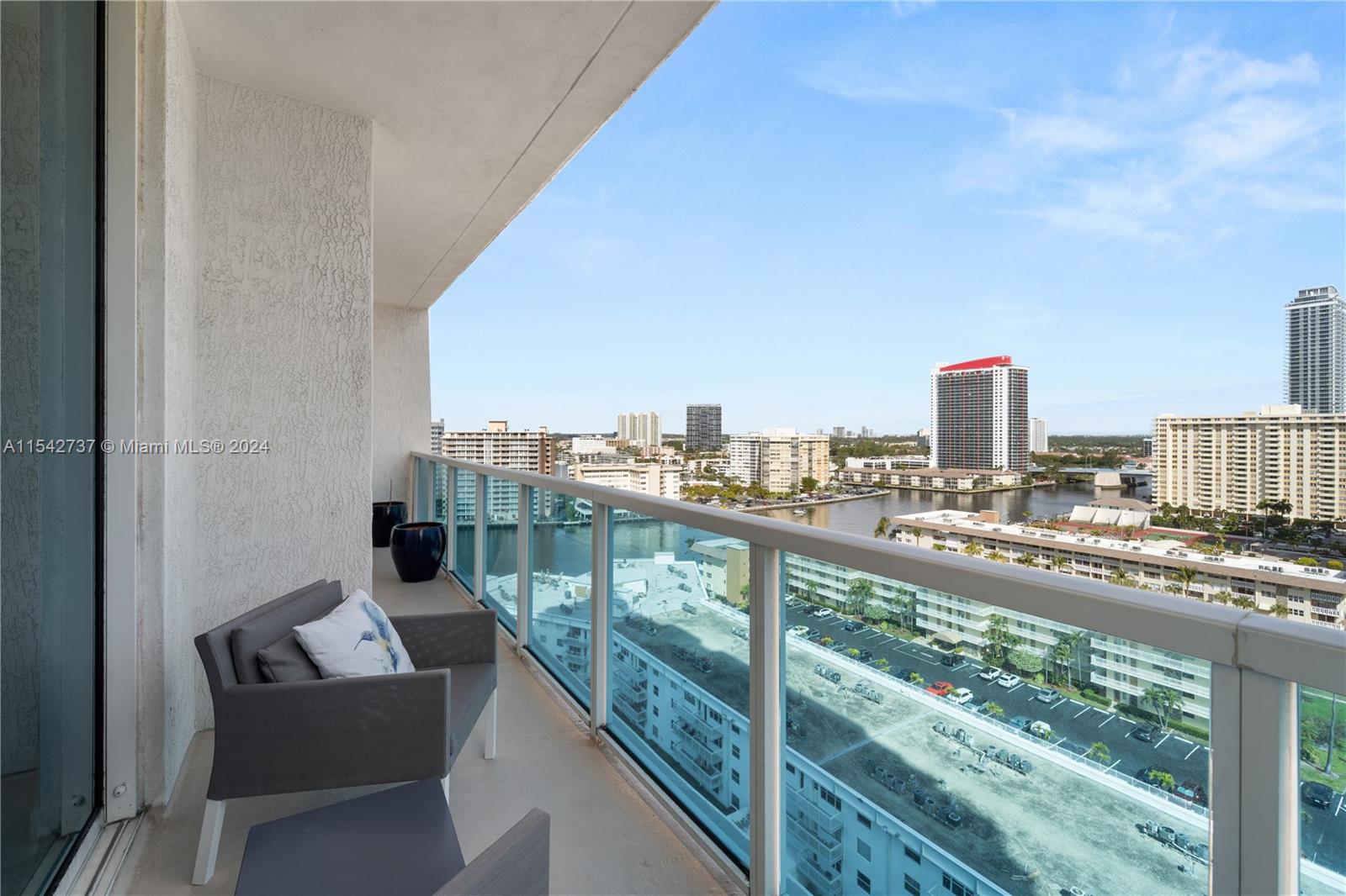 1945 S Ocean Dr 1409, Hallandale Beach, Florida 33009, 2 Bedrooms Bedrooms, ,2 BathroomsBathrooms,Residential,For Sale,1945 S Ocean Dr 1409,A11542737