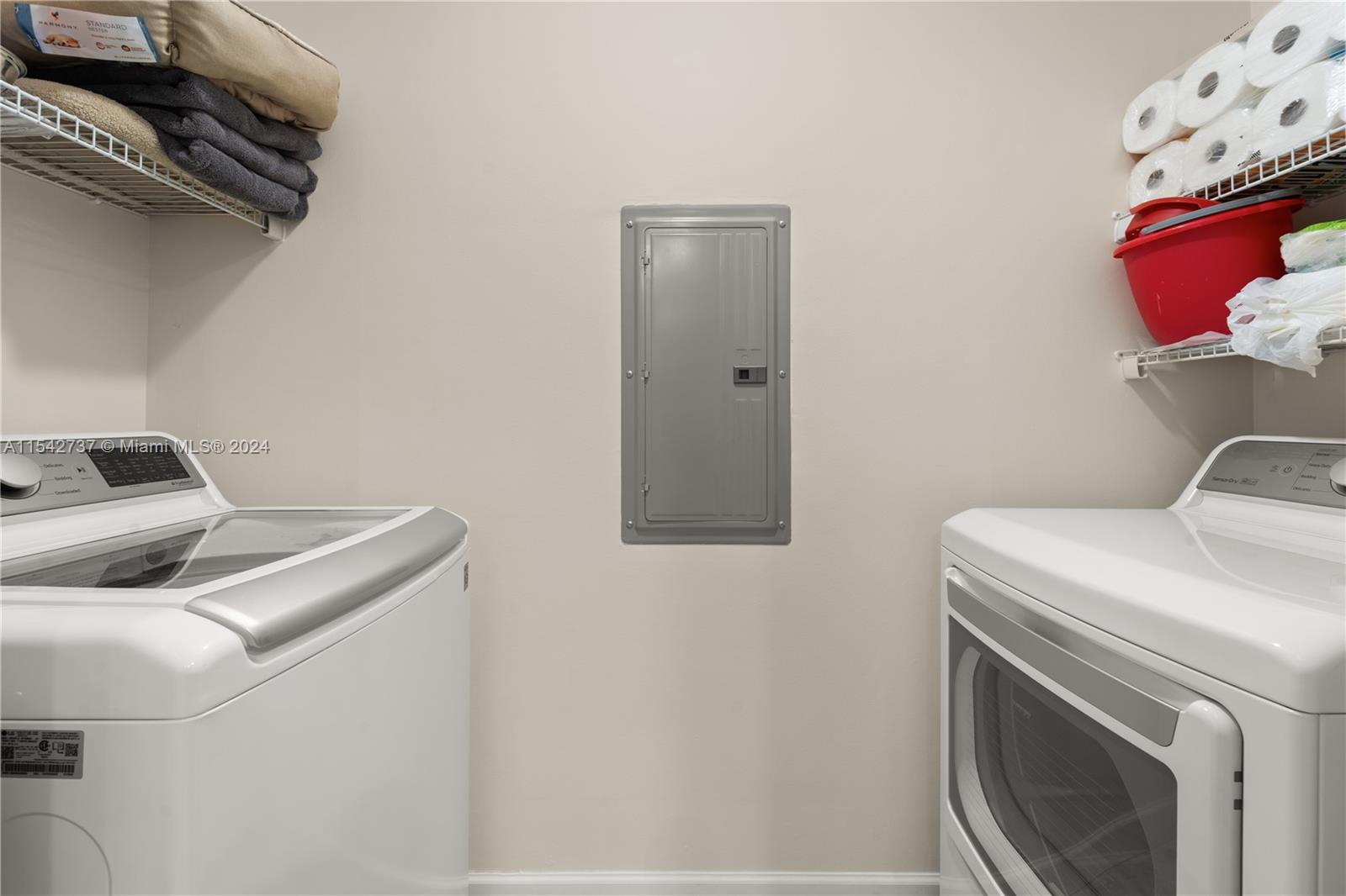 1945 S Ocean Dr 1409, Hallandale Beach, Florida 33009, 2 Bedrooms Bedrooms, ,2 BathroomsBathrooms,Residential,For Sale,1945 S Ocean Dr 1409,A11542737