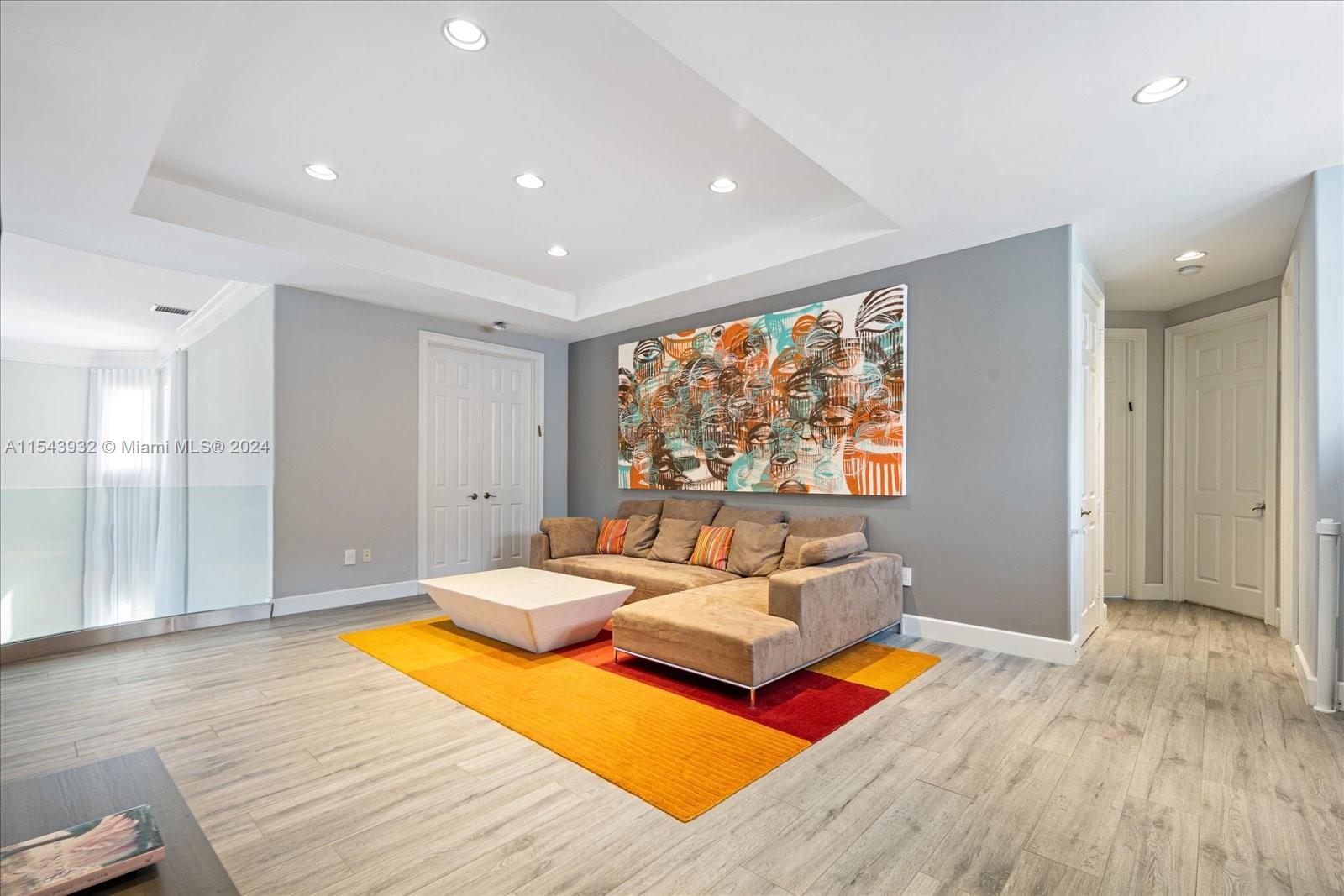 992 Sanibel Dr, Hollywood, Florida 33019, 6 Bedrooms Bedrooms, ,5 BathroomsBathrooms,Residential,For Sale,992 Sanibel Dr,A11543932