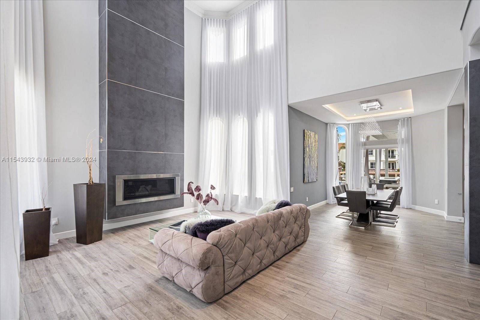 992 Sanibel Dr, Hollywood, Florida 33019, 6 Bedrooms Bedrooms, ,5 BathroomsBathrooms,Residential,For Sale,992 Sanibel Dr,A11543932