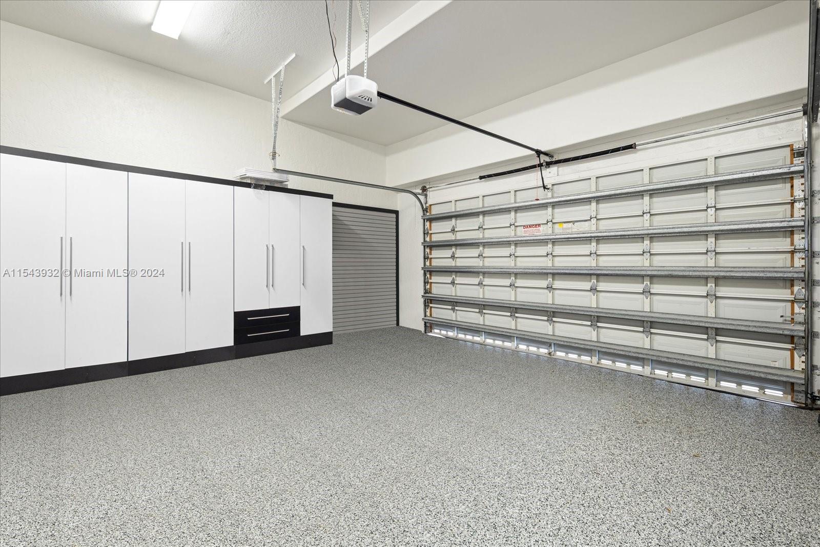 992 Sanibel Dr, Hollywood, FL, 33019 United States, 6 Bedrooms Bedrooms, ,5 BathroomsBathrooms,Residential,For Sale,Sanibel Dr,A11543932