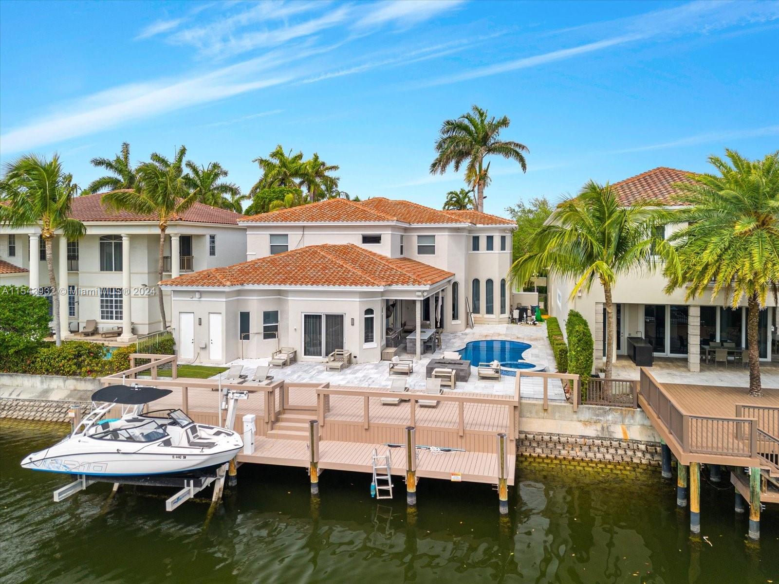 992 Sanibel Dr, Hollywood, Florida 33019, 6 Bedrooms Bedrooms, ,5 BathroomsBathrooms,Residential,For Sale,992 Sanibel Dr,A11543932