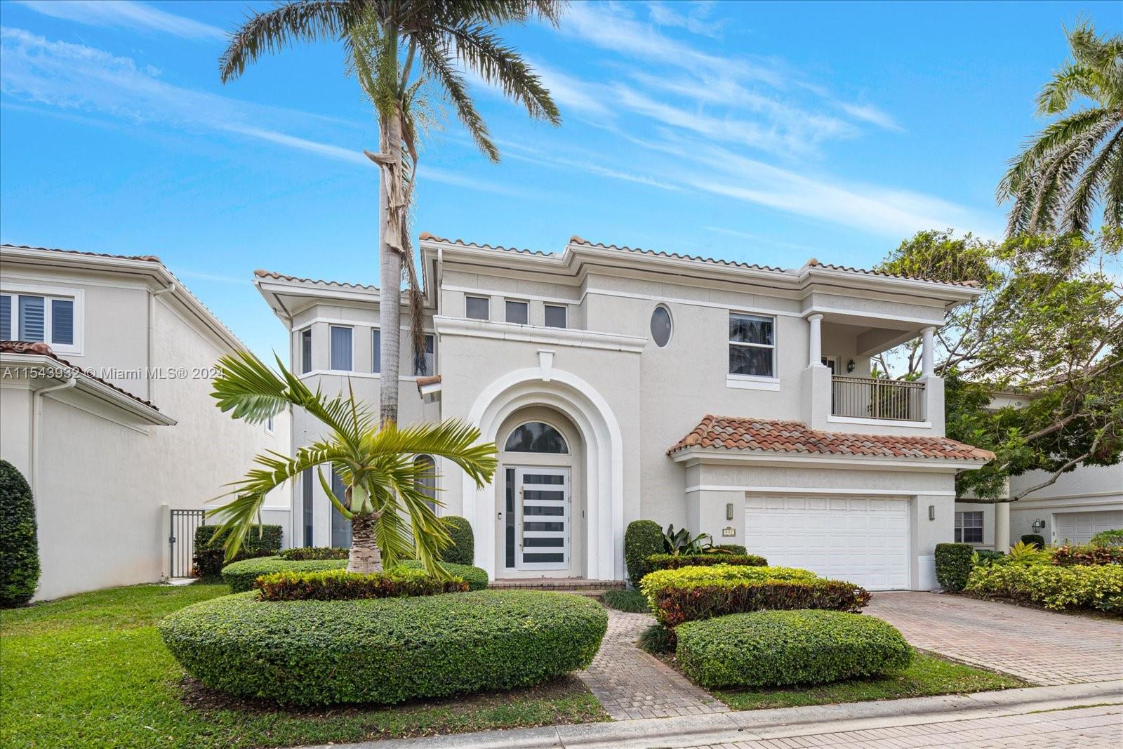 992 Sanibel Dr, Hollywood, Florida 33019, 6 Bedrooms Bedrooms, ,5 BathroomsBathrooms,Residential,For Sale,992 Sanibel Dr,A11543932