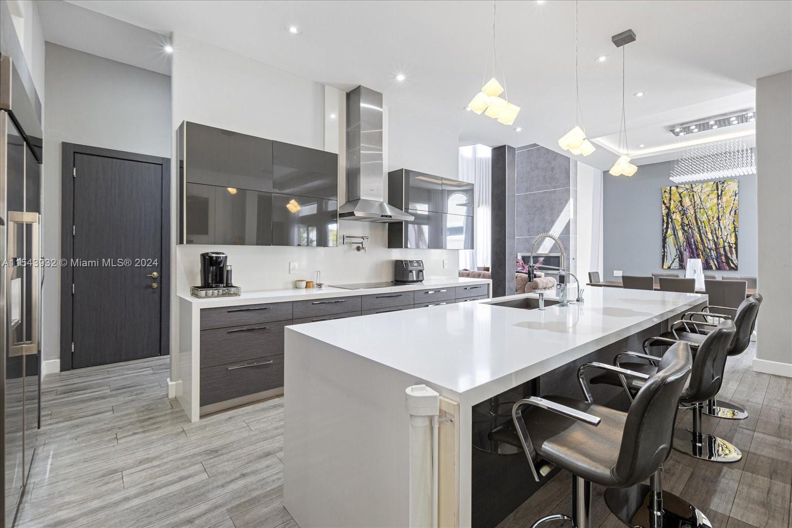 992 Sanibel Dr, Hollywood, FL, 33019 United States, 6 Bedrooms Bedrooms, ,5 BathroomsBathrooms,Residential,For Sale,Sanibel Dr,A11543932