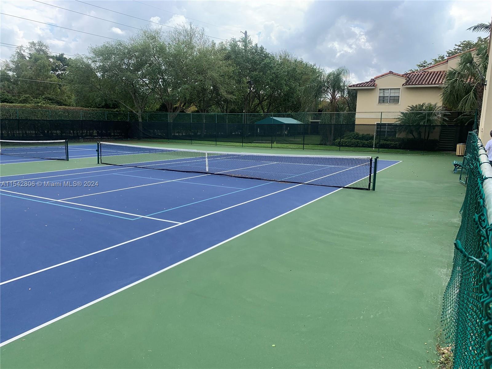 1237 SW 46th Ave 812, Pompano Beach, Florida 33069, 2 Bedrooms Bedrooms, ,1 BathroomBathrooms,Residentiallease,For Rent,1237 SW 46th Ave 812,A11542806