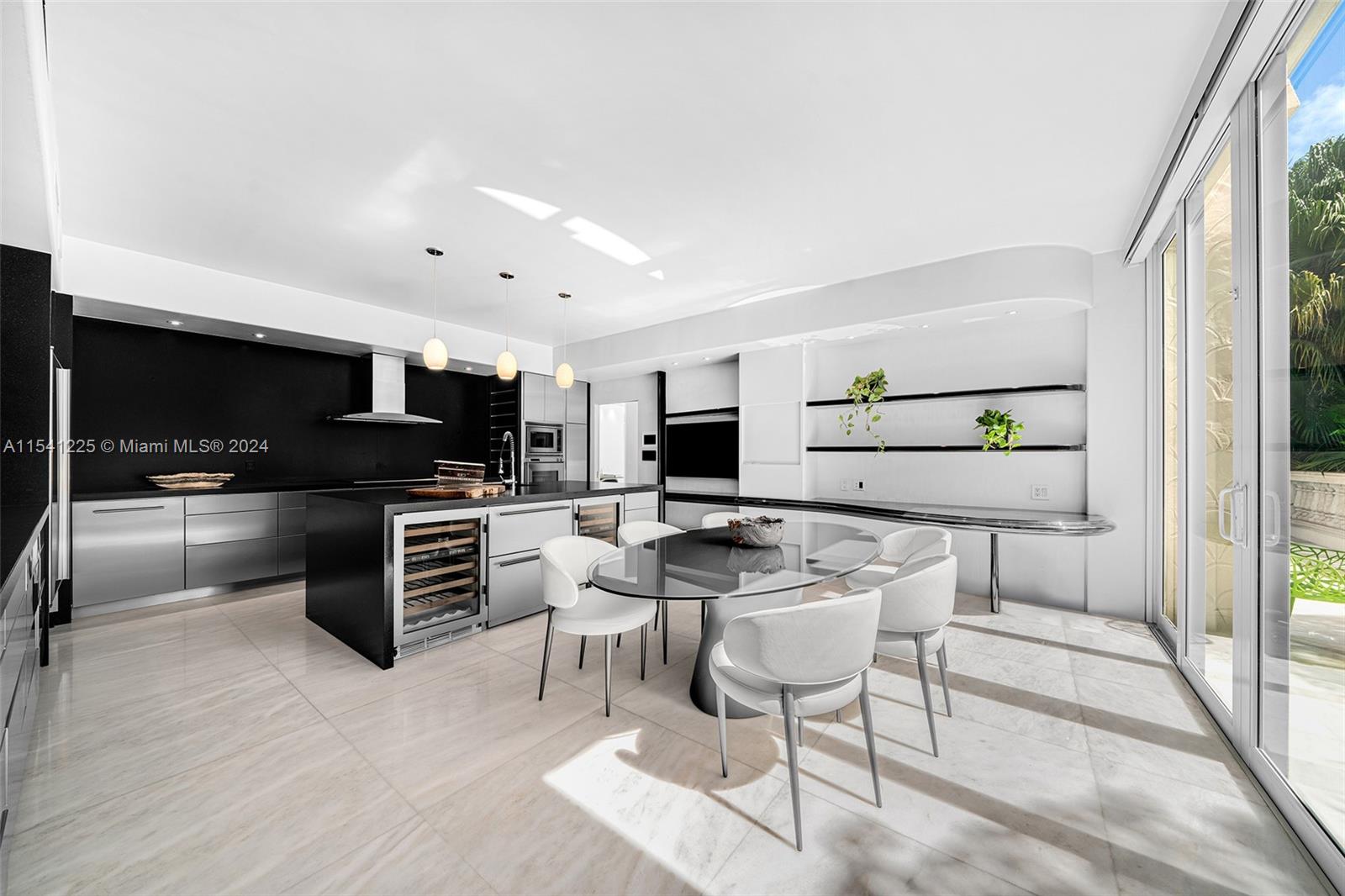 4512 Fisher Island Dr 4512, Miami Beach, Florida 33109, 4 Bedrooms Bedrooms, ,4 BathroomsBathrooms,Residential,For Sale,4512 Fisher Island Dr 4512,A11541225