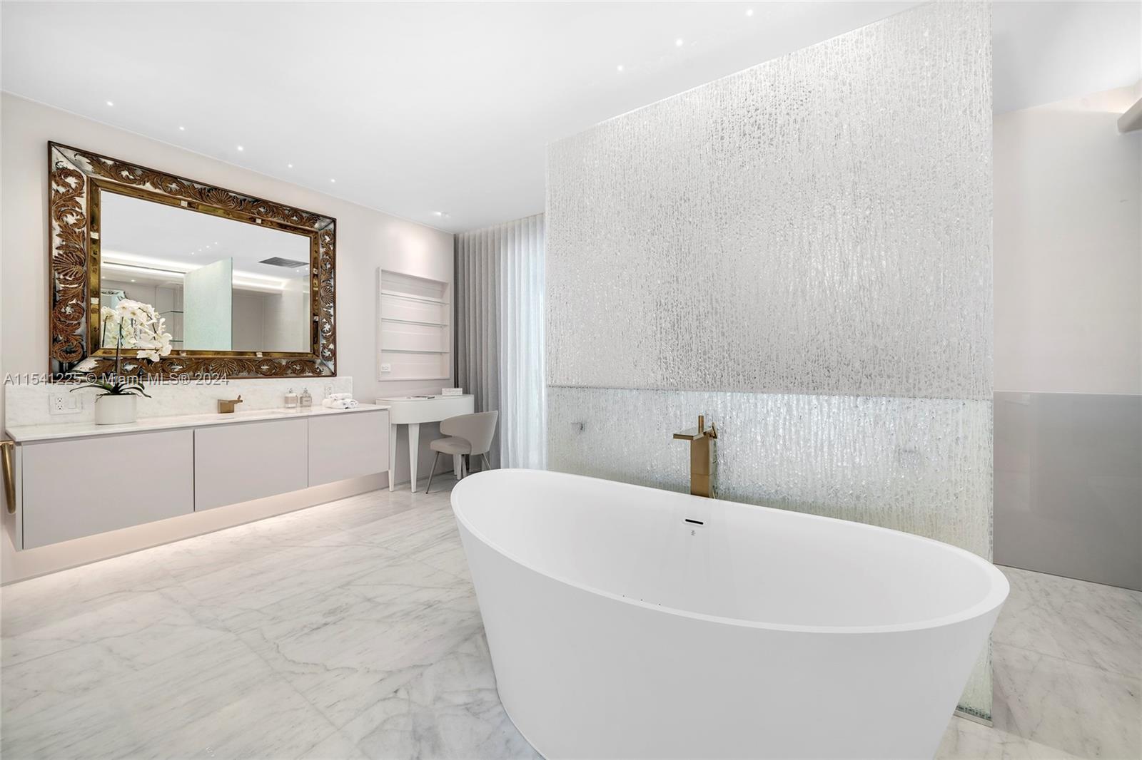 4512 Fisher Island Dr 4512, Miami Beach, Florida 33109, 4 Bedrooms Bedrooms, ,4 BathroomsBathrooms,Residential,For Sale,4512 Fisher Island Dr 4512,A11541225