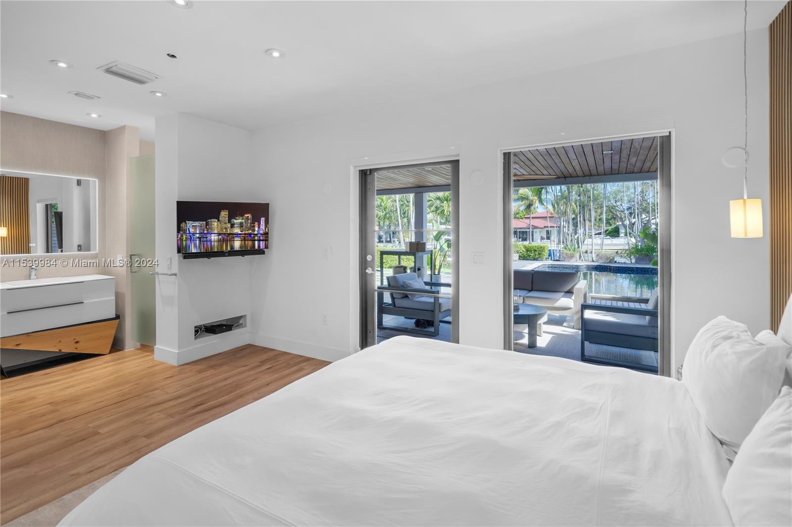 935 NE 75th St, Miami, Florida 33138, 3 Bedrooms Bedrooms, ,4 BathroomsBathrooms,Residentiallease,For Rent,935 NE 75th St,A11539984