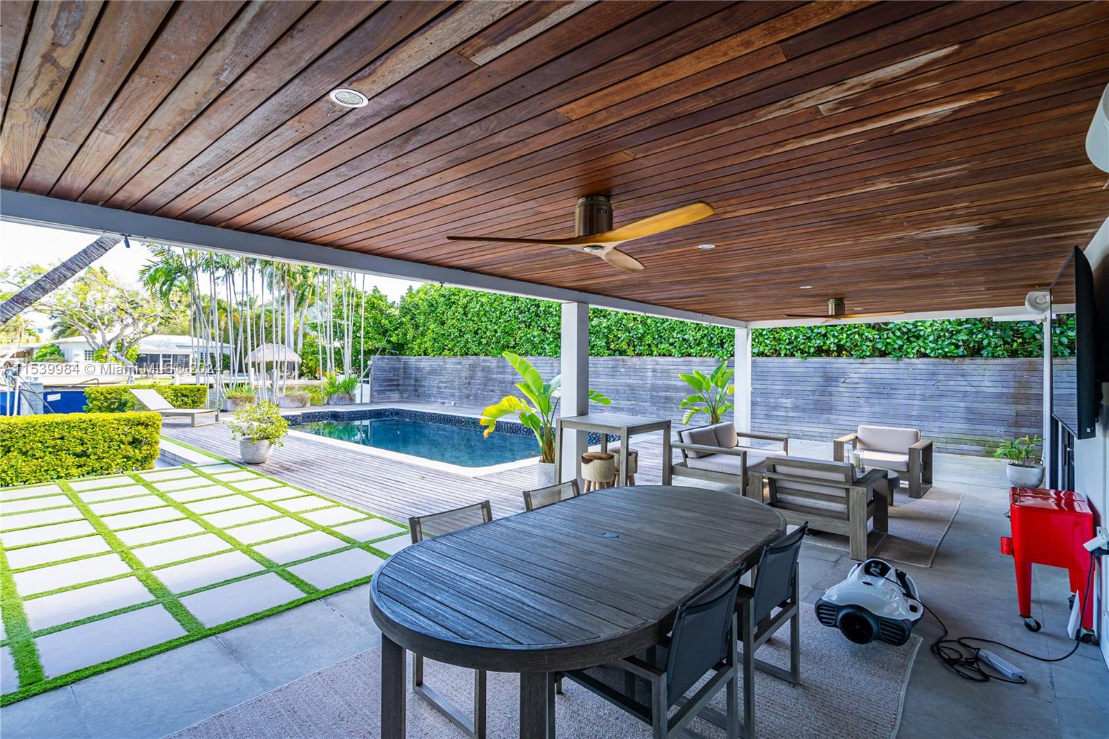 935 NE 75th St, Miami, Florida 33138, 3 Bedrooms Bedrooms, ,4 BathroomsBathrooms,Residentiallease,For Rent,935 NE 75th St,A11539984