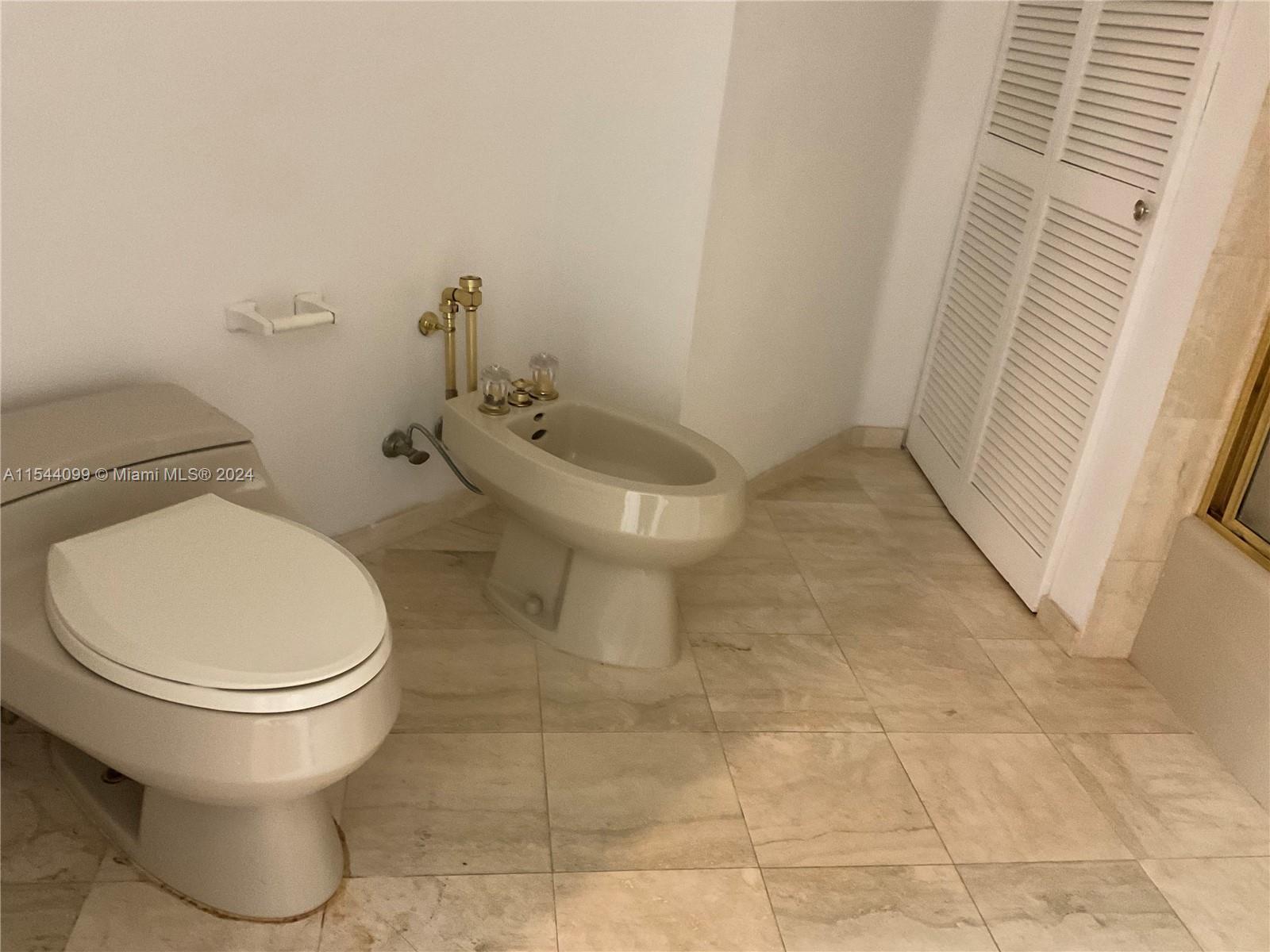 4000 Island Blvd, Aventura, FL, 33160 United States, 1 Bedroom Bedrooms, ,1 BathroomBathrooms,Residential,For Sale,Island Blvd,A11544099