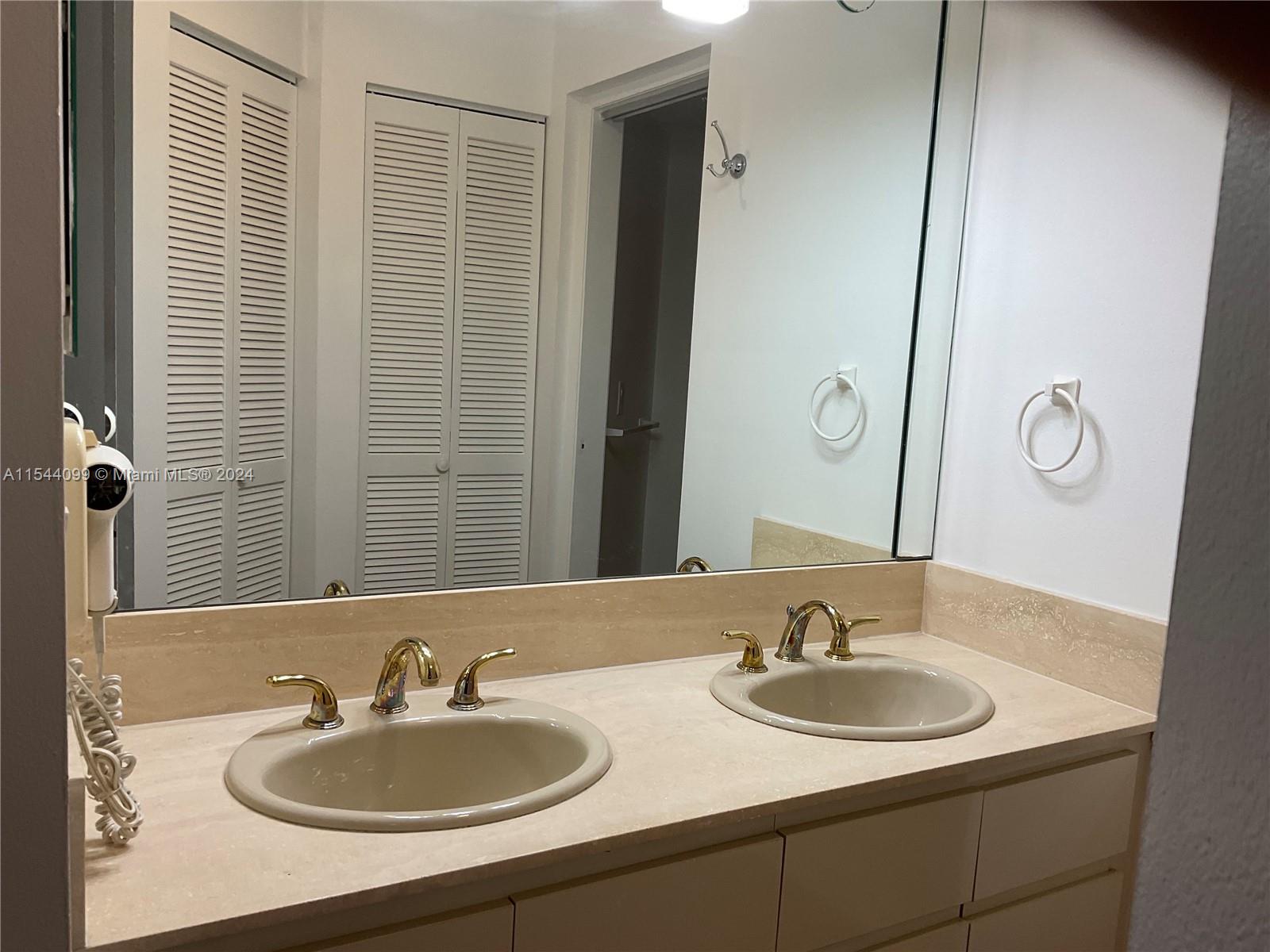 4000 Island Blvd, Aventura, FL, 33160 United States, 1 Bedroom Bedrooms, ,1 BathroomBathrooms,Residential,For Sale,Island Blvd,A11544099