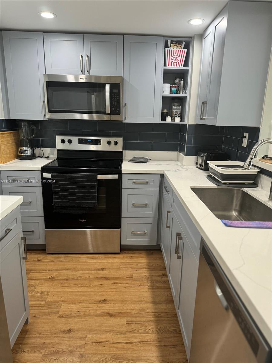 8000 Harding Ave 7D, Miami Beach, Florida 33141, 1 Bedroom Bedrooms, ,1 BathroomBathrooms,Residentiallease,For Rent,8000 Harding Ave 7D,A11543874