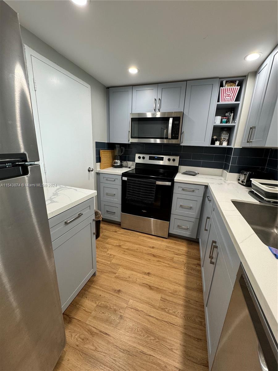 8000 Harding Ave 7D, Miami Beach, Florida 33141, 1 Bedroom Bedrooms, ,1 BathroomBathrooms,Residentiallease,For Rent,8000 Harding Ave 7D,A11543874