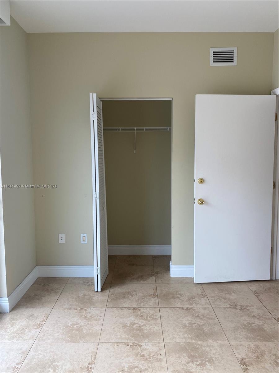 4100 Salzedo St 513, Coral Gables, Florida 33146, 2 Bedrooms Bedrooms, ,2 BathroomsBathrooms,Residential,For Sale,4100 Salzedo St 513,A11541492