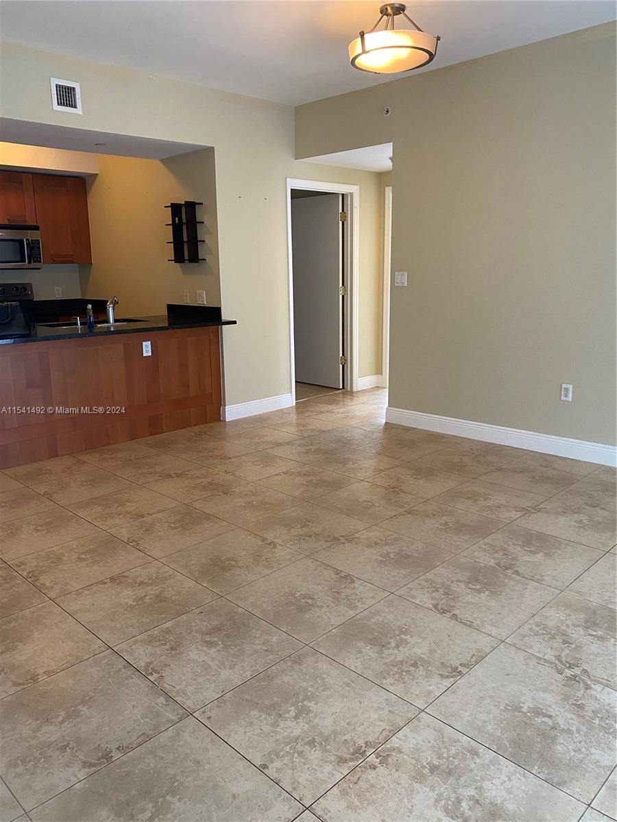 4100 Salzedo St 513, Coral Gables, Florida 33146, 2 Bedrooms Bedrooms, ,2 BathroomsBathrooms,Residential,For Sale,4100 Salzedo St 513,A11541492