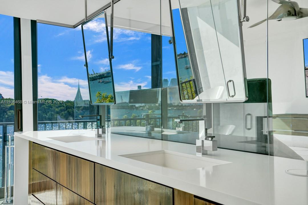 1000 Venetian Way, Miami, FL, 33139 United States, 4 Bedrooms Bedrooms, ,3 BathroomsBathrooms,Residential,For Sale,Venetian Way,A11536468