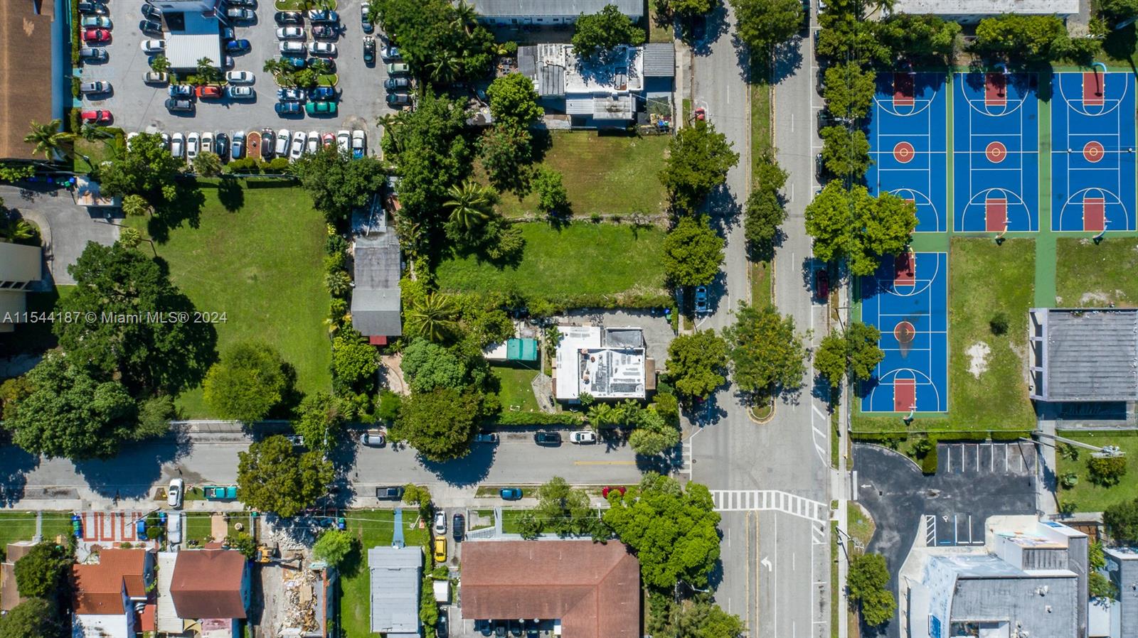 3055 NW 5th Ave, Miami, Florida 33127, 6 Bedrooms Bedrooms, ,3 BathroomsBathrooms,Residential,For Sale,3055 NW 5th Ave,A11544187