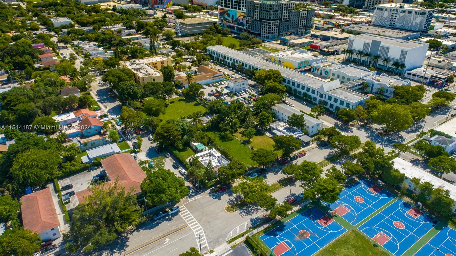 3055 NW 5th Ave, Miami, Florida 33127, 6 Bedrooms Bedrooms, ,3 BathroomsBathrooms,Residential,For Sale,3055 NW 5th Ave,A11544187