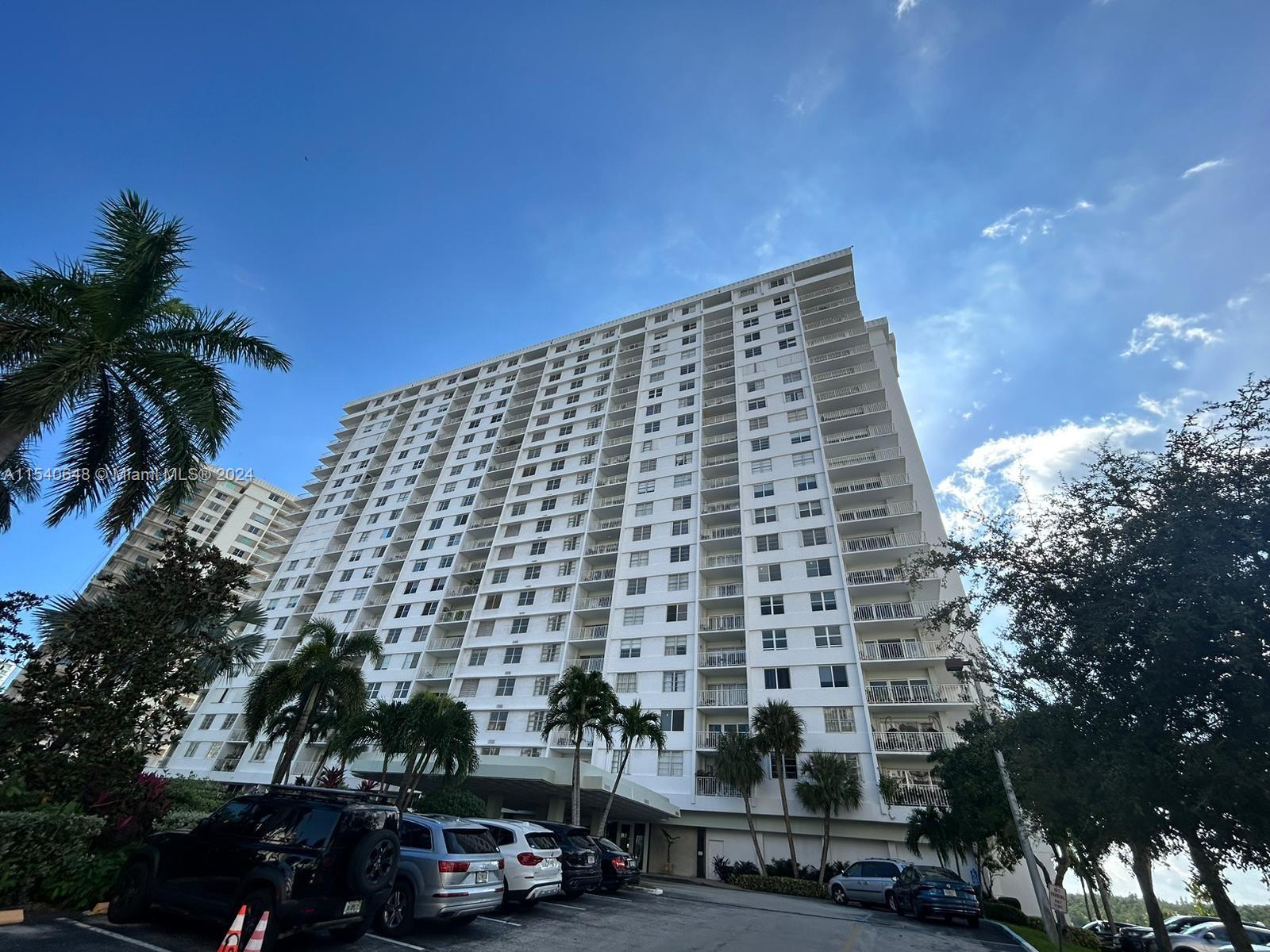 300 Bayview Dr, Sunny Isles Beach, FL, 33160 United States, 2 Bedrooms Bedrooms, ,2 BathroomsBathrooms,Residential,For Sale,Bayview Dr,A11540648