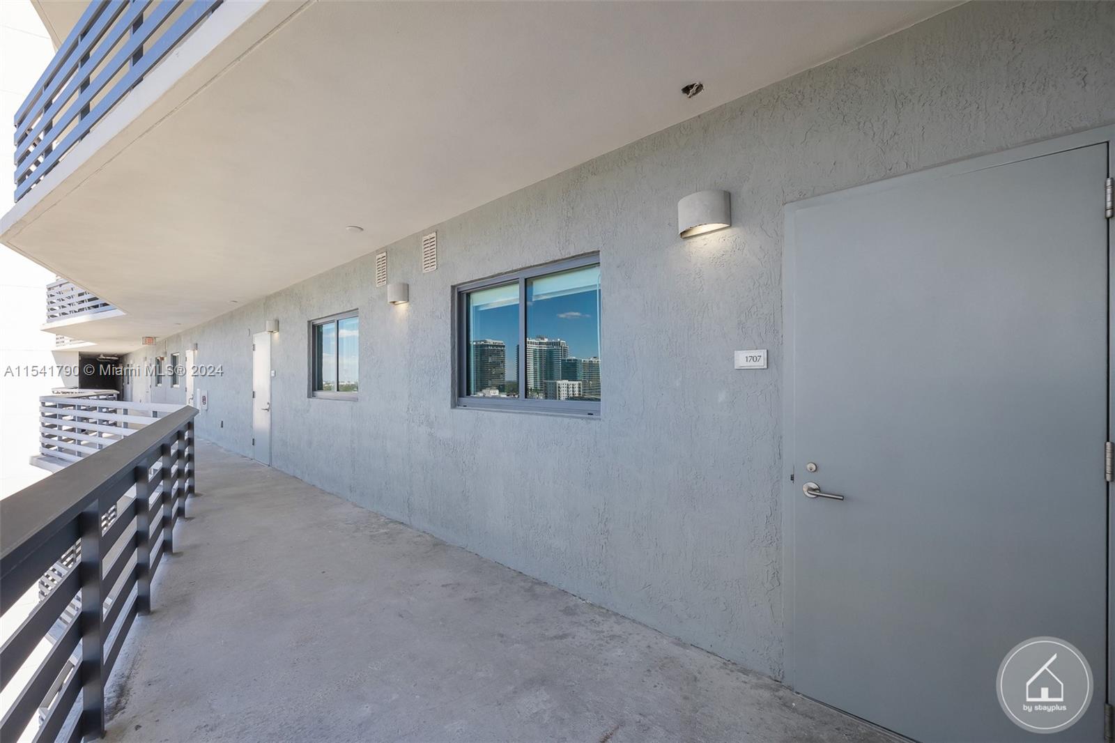 460 NE 28th st 1707, Miami, Florida 33137, 2 Bedrooms Bedrooms, ,2 BathroomsBathrooms,Residentiallease,For Rent,460 NE 28th st 1707,A11541790