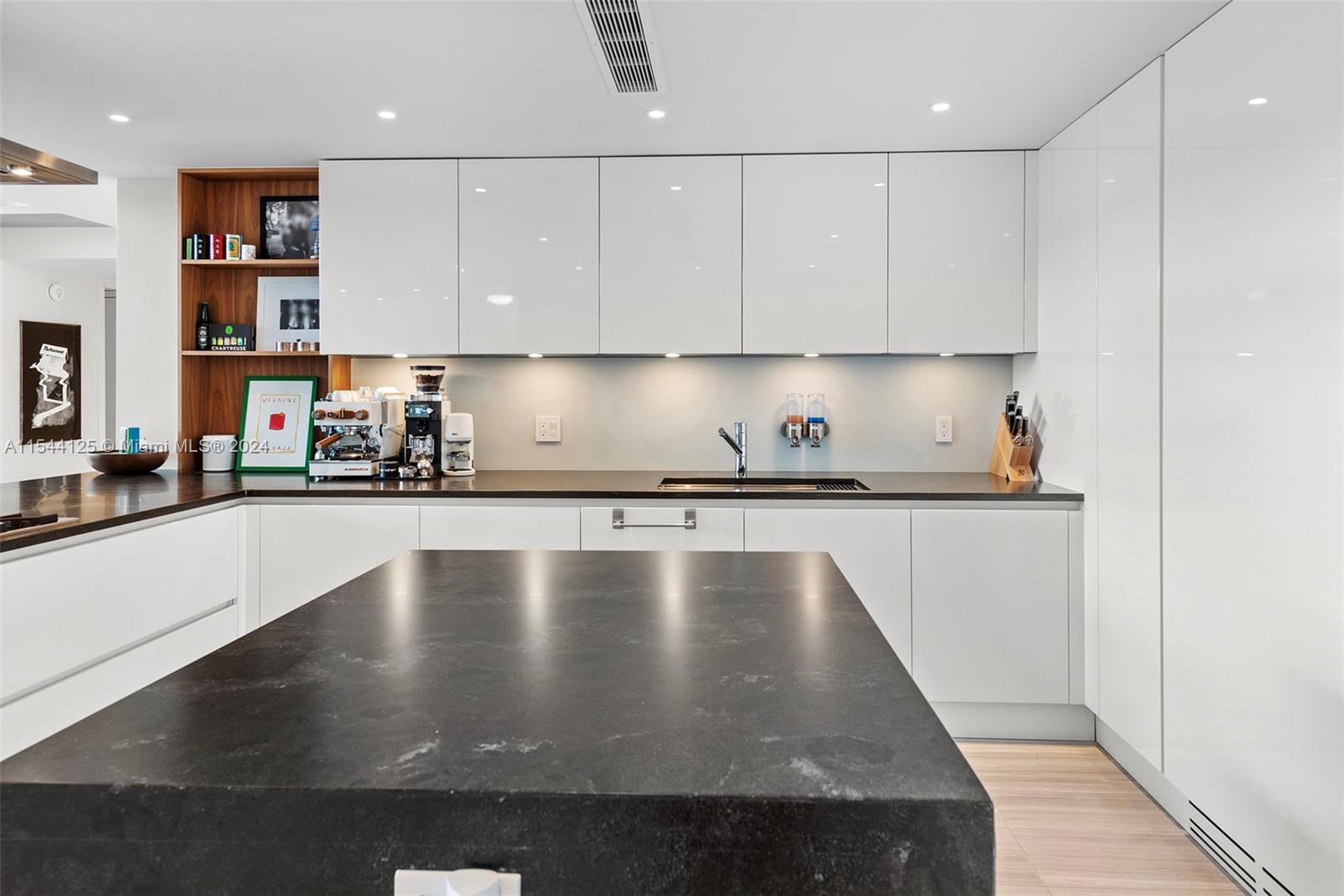 4701 Meridian Ave, Miami Beach, FL, 33140 United States, 3 Bedrooms Bedrooms, ,3 BathroomsBathrooms,Residential,For Sale,Meridian Ave,A11544125