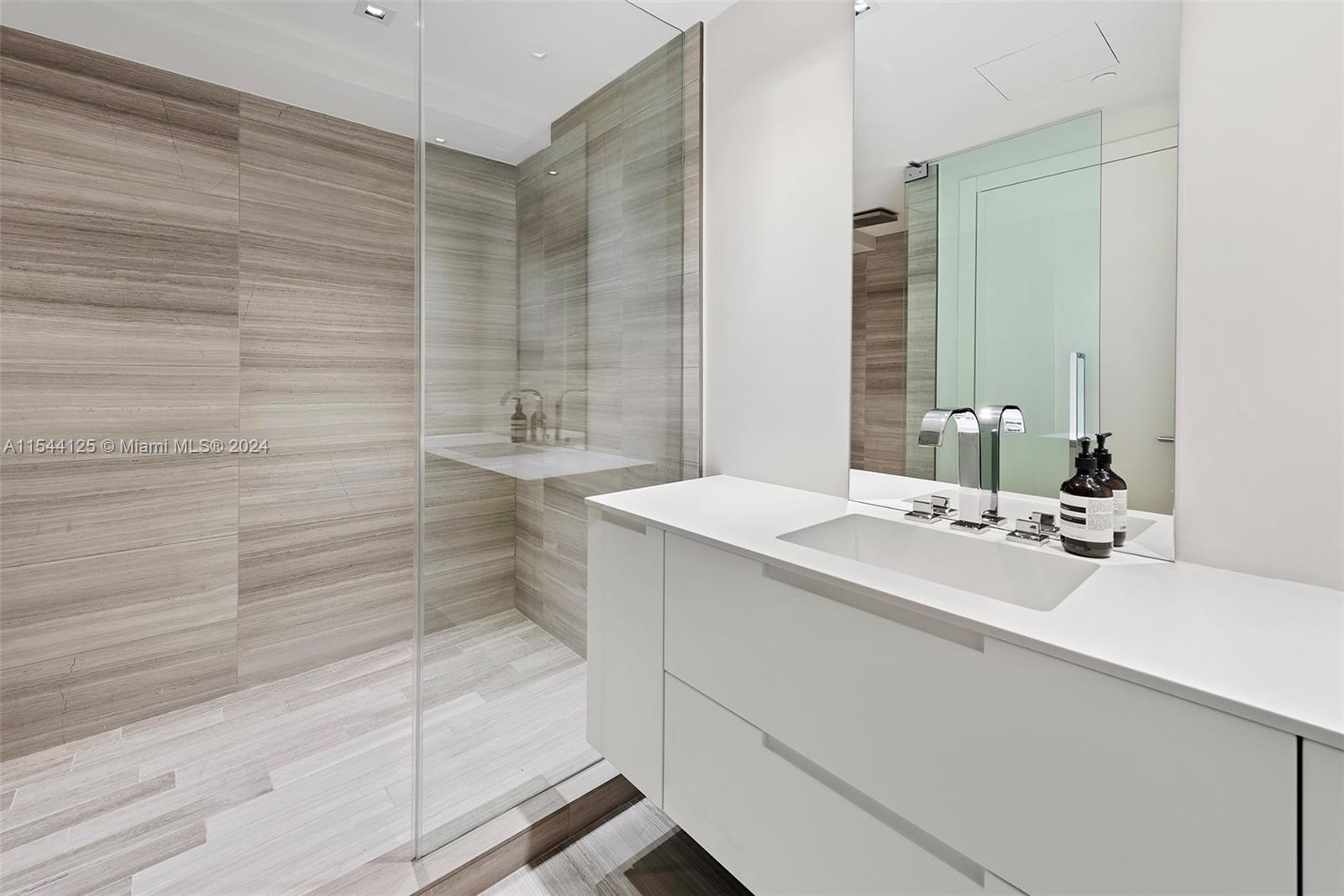 4701 Meridian Ave, Miami Beach, FL, 33140 United States, 3 Bedrooms Bedrooms, ,3 BathroomsBathrooms,Residential,For Sale,Meridian Ave,A11544125