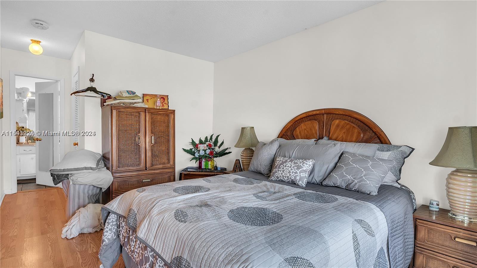 2223 Park Ln 207, Hollywood, Florida 33021, 1 Bedroom Bedrooms, ,1 BathroomBathrooms,Residential,For Sale,2223 Park Ln 207,A11543925