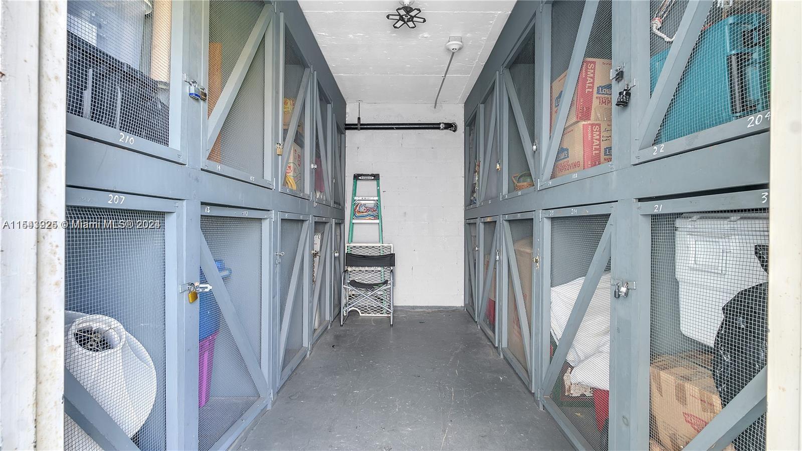 2223 Park Ln 207, Hollywood, Florida 33021, 1 Bedroom Bedrooms, ,1 BathroomBathrooms,Residential,For Sale,2223 Park Ln 207,A11543925