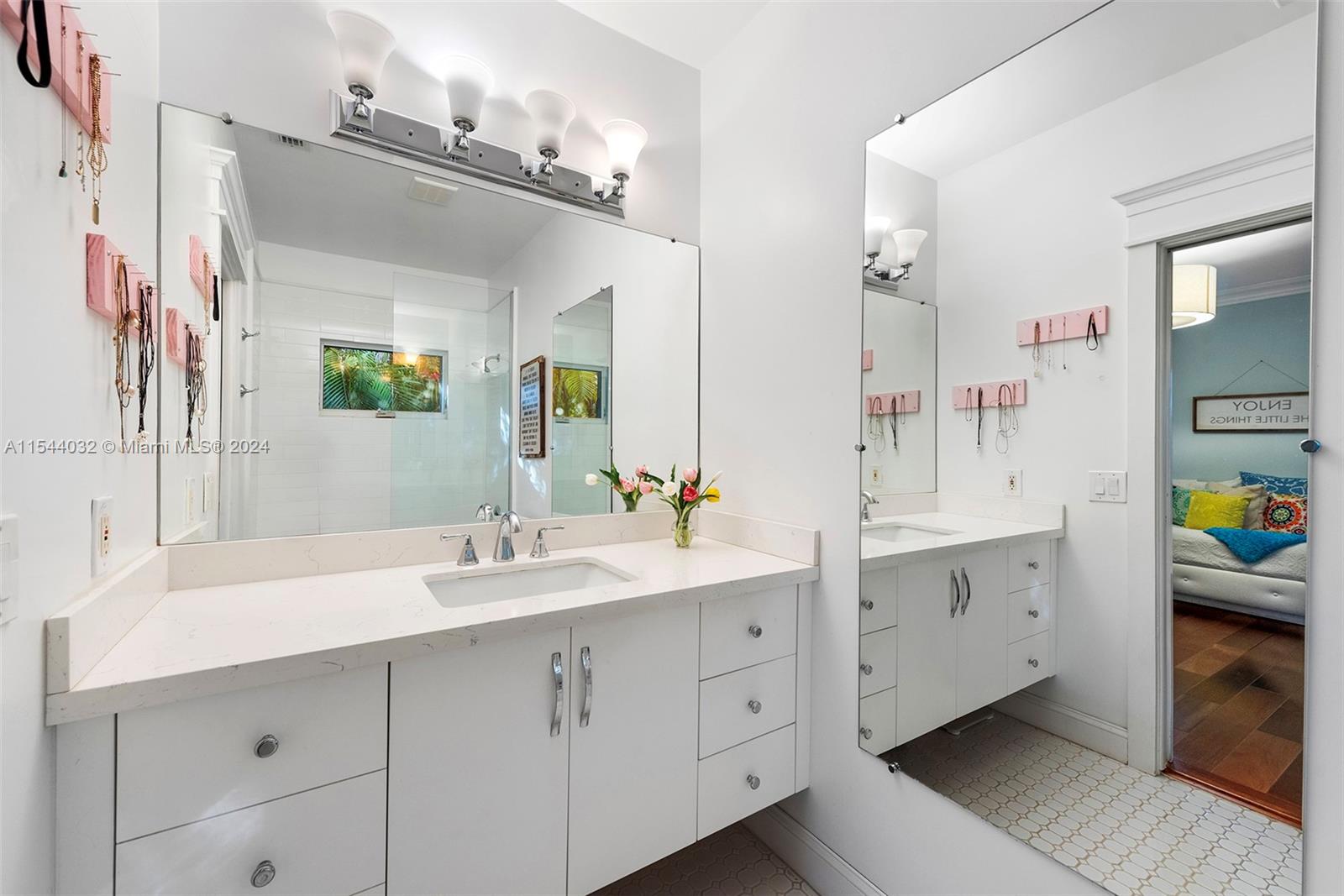 7333 Vistalmar St, Coral Gables, FL, 33143 United States, 6 Bedrooms Bedrooms, ,6 BathroomsBathrooms,Residential,For Sale,Vistalmar St,A11544032