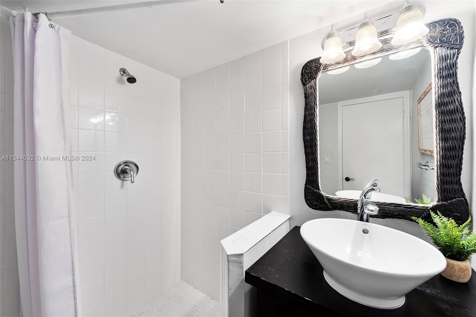 7333 Vistalmar St, Coral Gables, FL, 33143 United States, 6 Bedrooms Bedrooms, ,6 BathroomsBathrooms,Residential,For Sale,Vistalmar St,A11544032