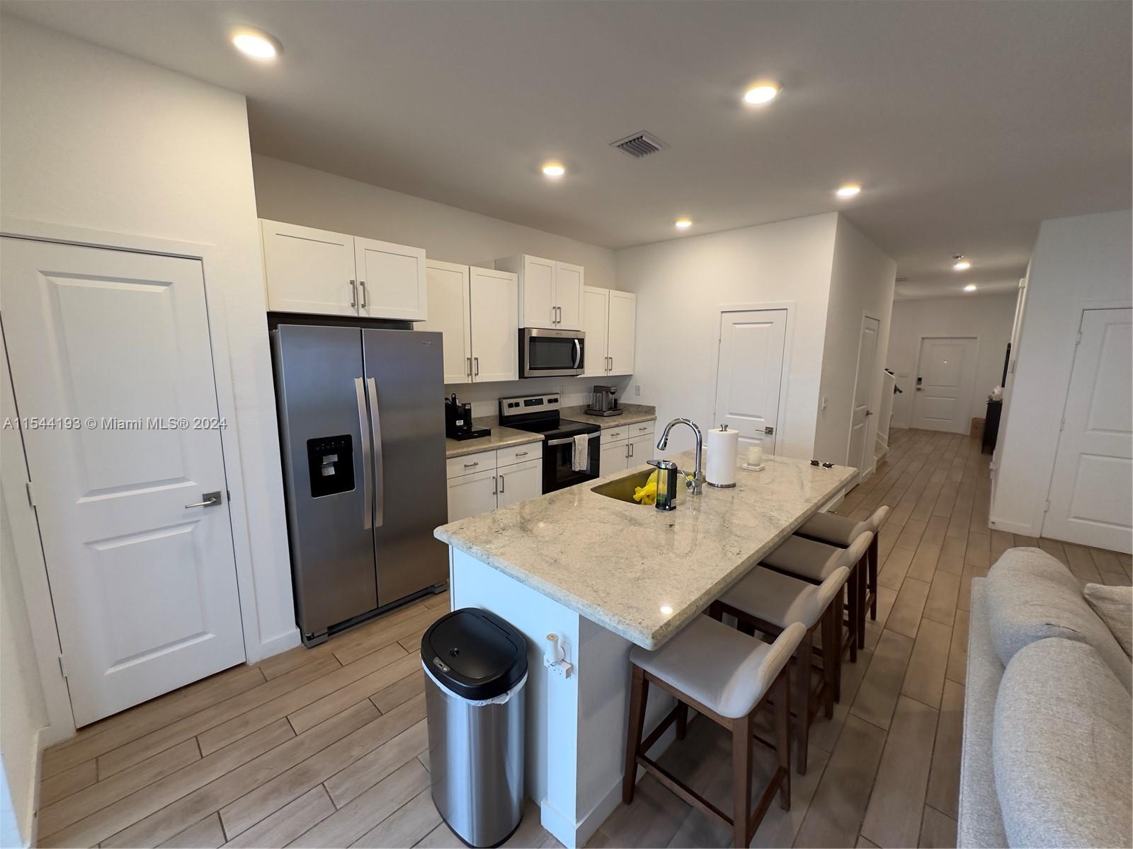 1842 SE 7th Ter 1842, Homestead, Florida 33034, 4 Bedrooms Bedrooms, ,2 BathroomsBathrooms,Residentiallease,For Rent,1842 SE 7th Ter 1842,A11544193