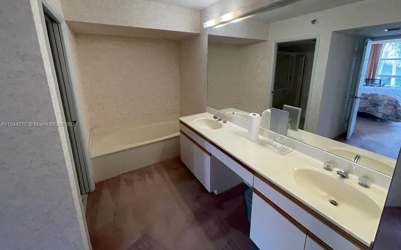 3600 Mystic Pointe Dr 216, Aventura, Florida 33180, 1 Bedroom Bedrooms, ,1 BathroomBathrooms,Residentiallease,For Rent,3600 Mystic Pointe Dr 216,A11544212