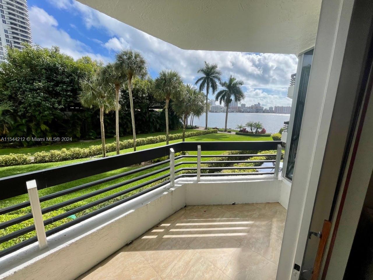 3600 Mystic Pointe Dr 216, Aventura, Florida 33180, 1 Bedroom Bedrooms, ,1 BathroomBathrooms,Residentiallease,For Rent,3600 Mystic Pointe Dr 216,A11544212